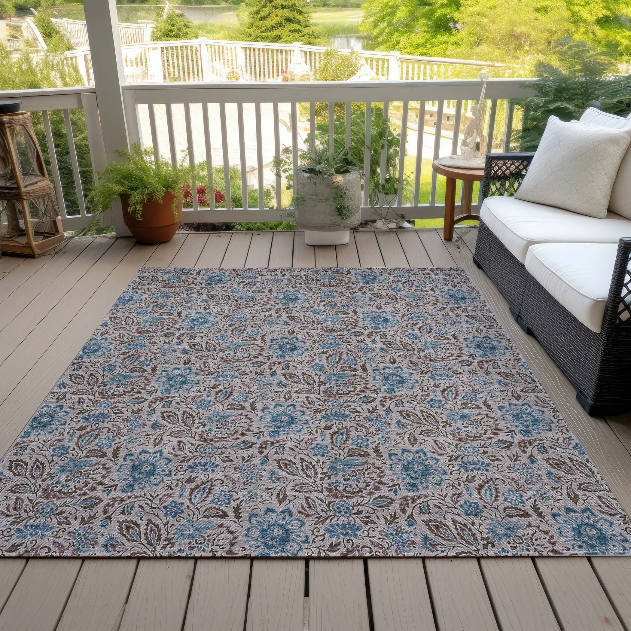 Machine Washable Indoor/ Outdoor Chantille Casual Floral Rug
