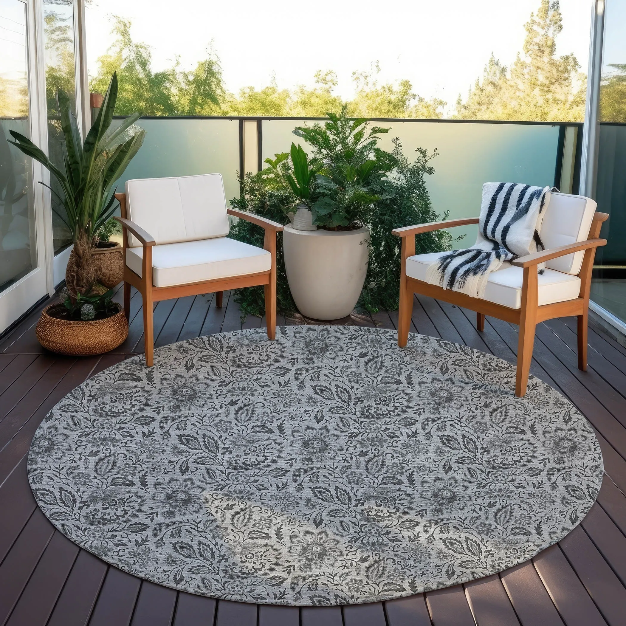 Machine Washable Indoor/ Outdoor Chantille Casual Floral Rug