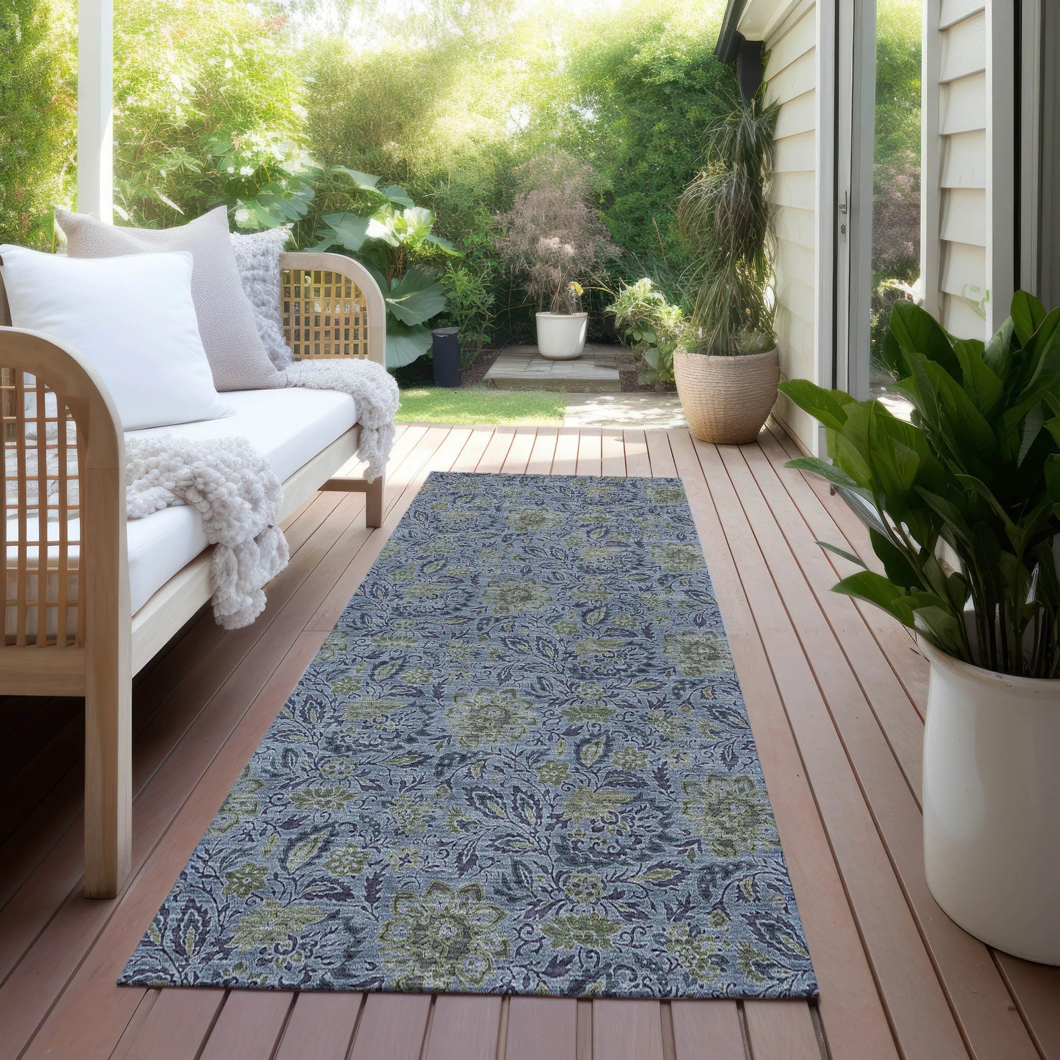 Machine Washable Indoor/ Outdoor Chantille Casual Floral Rug
