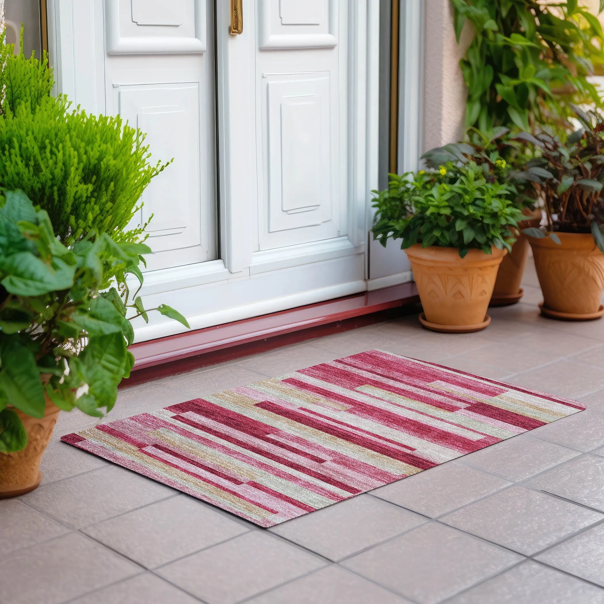 Machine Washable Indoor/ Outdoor Chantille Contempory Stripe Rug