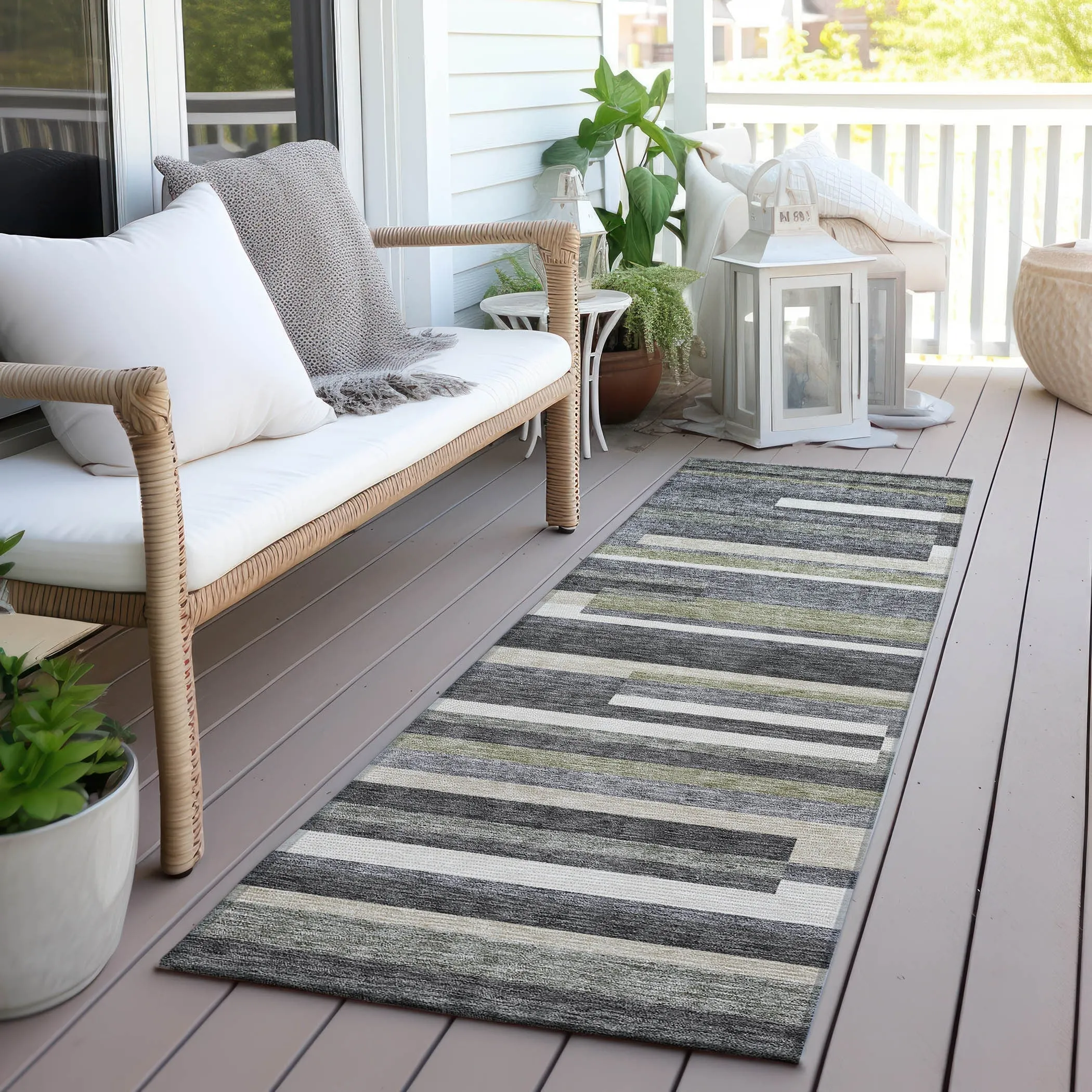 Machine Washable Indoor/ Outdoor Chantille Contempory Stripe Rug