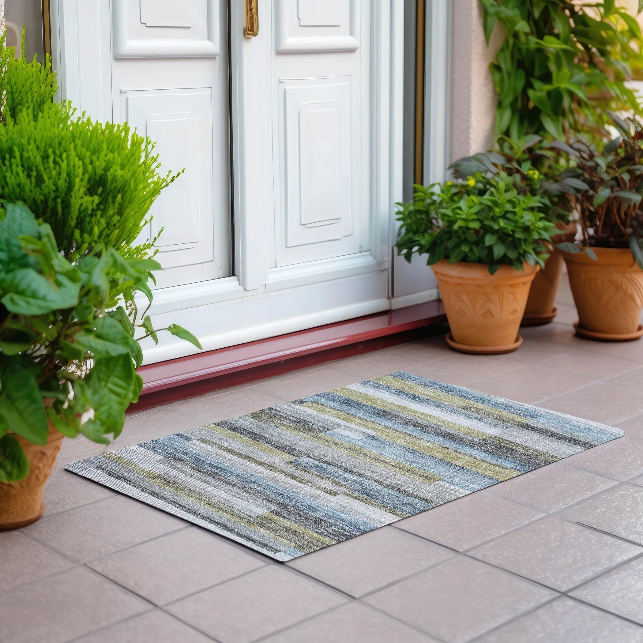 Machine Washable Indoor/ Outdoor Chantille Contempory Stripe Rug