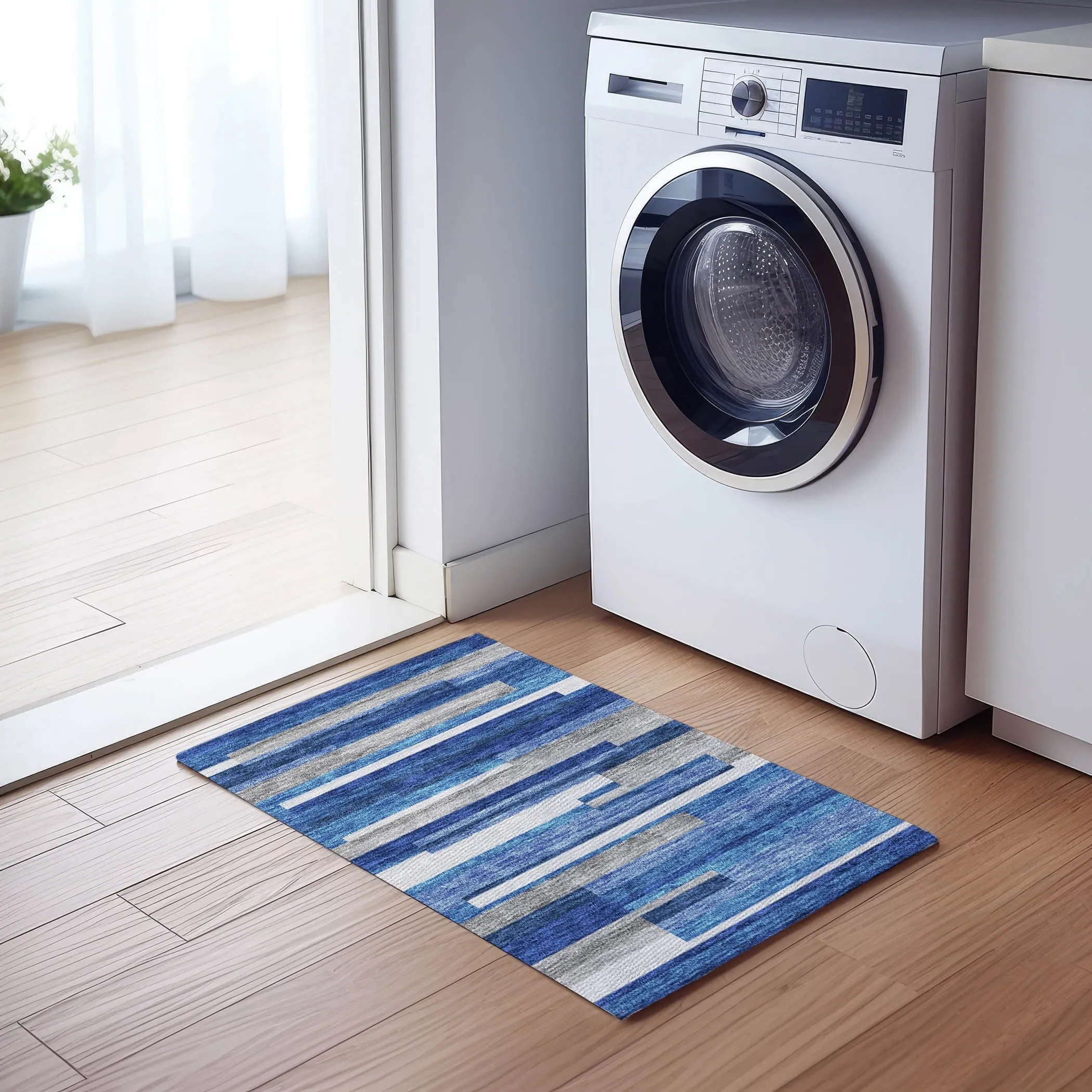 Machine Washable Indoor/ Outdoor Chantille Contempory Stripe Rug
