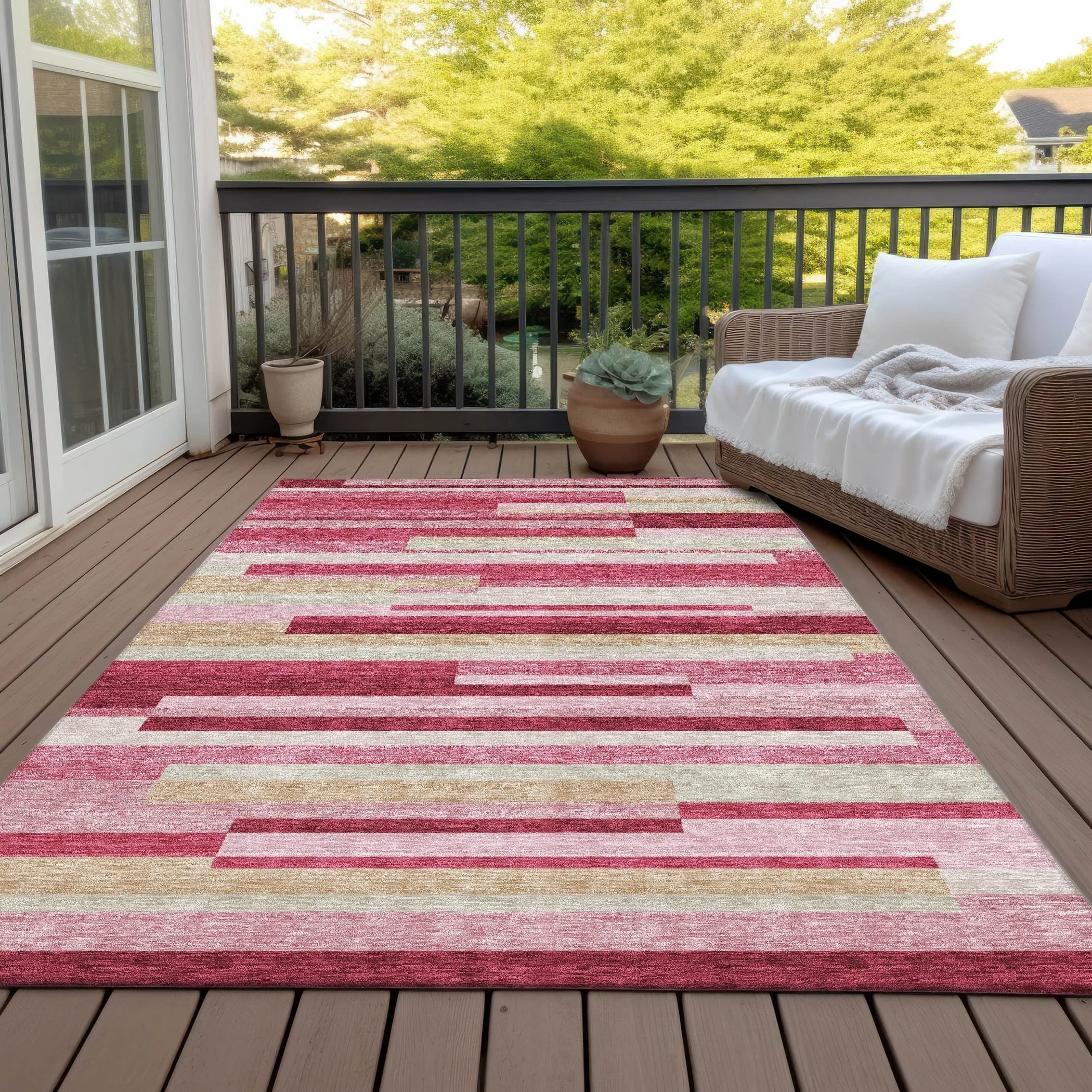 Machine Washable Indoor/ Outdoor Chantille Contempory Stripe Rug