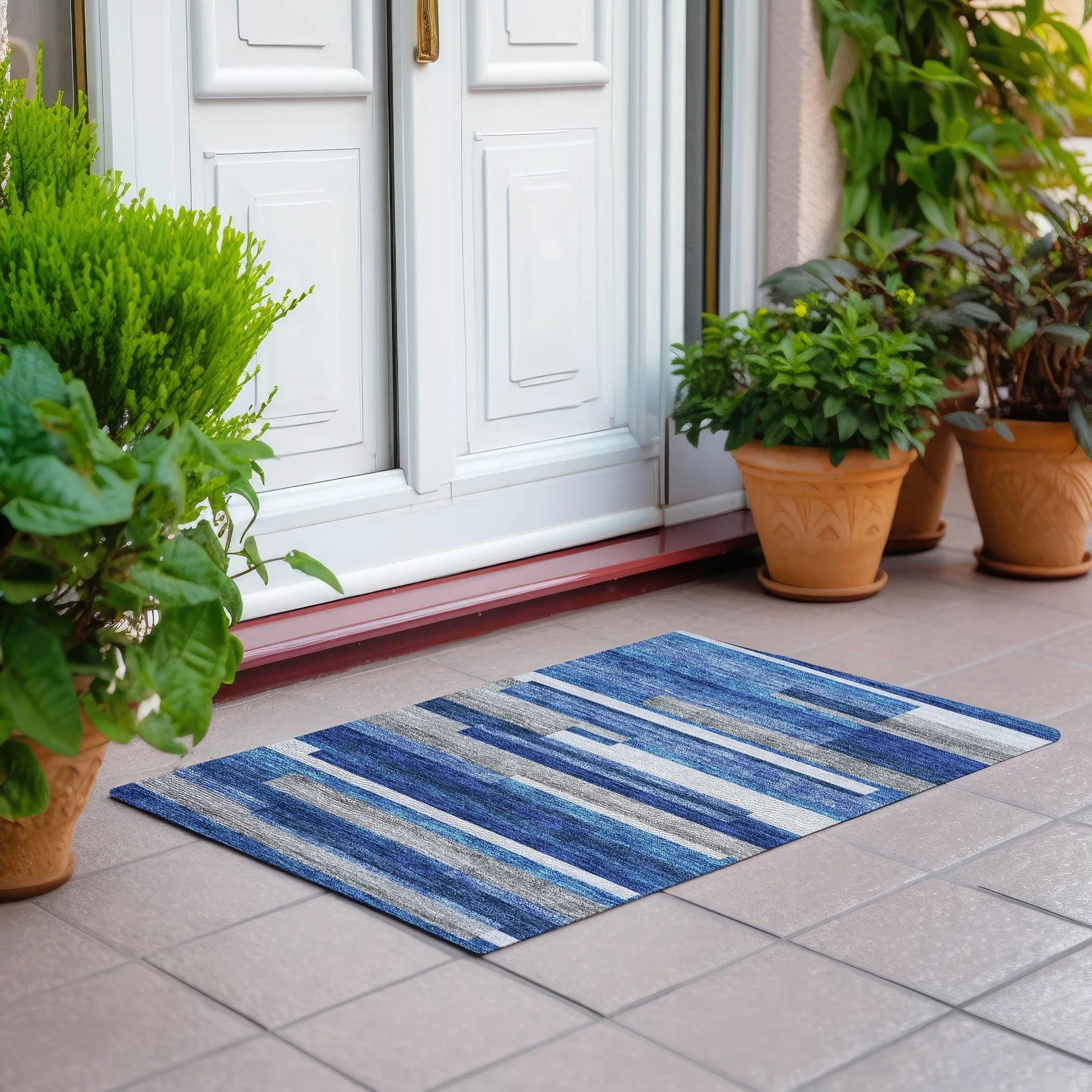 Machine Washable Indoor/ Outdoor Chantille Contempory Stripe Rug