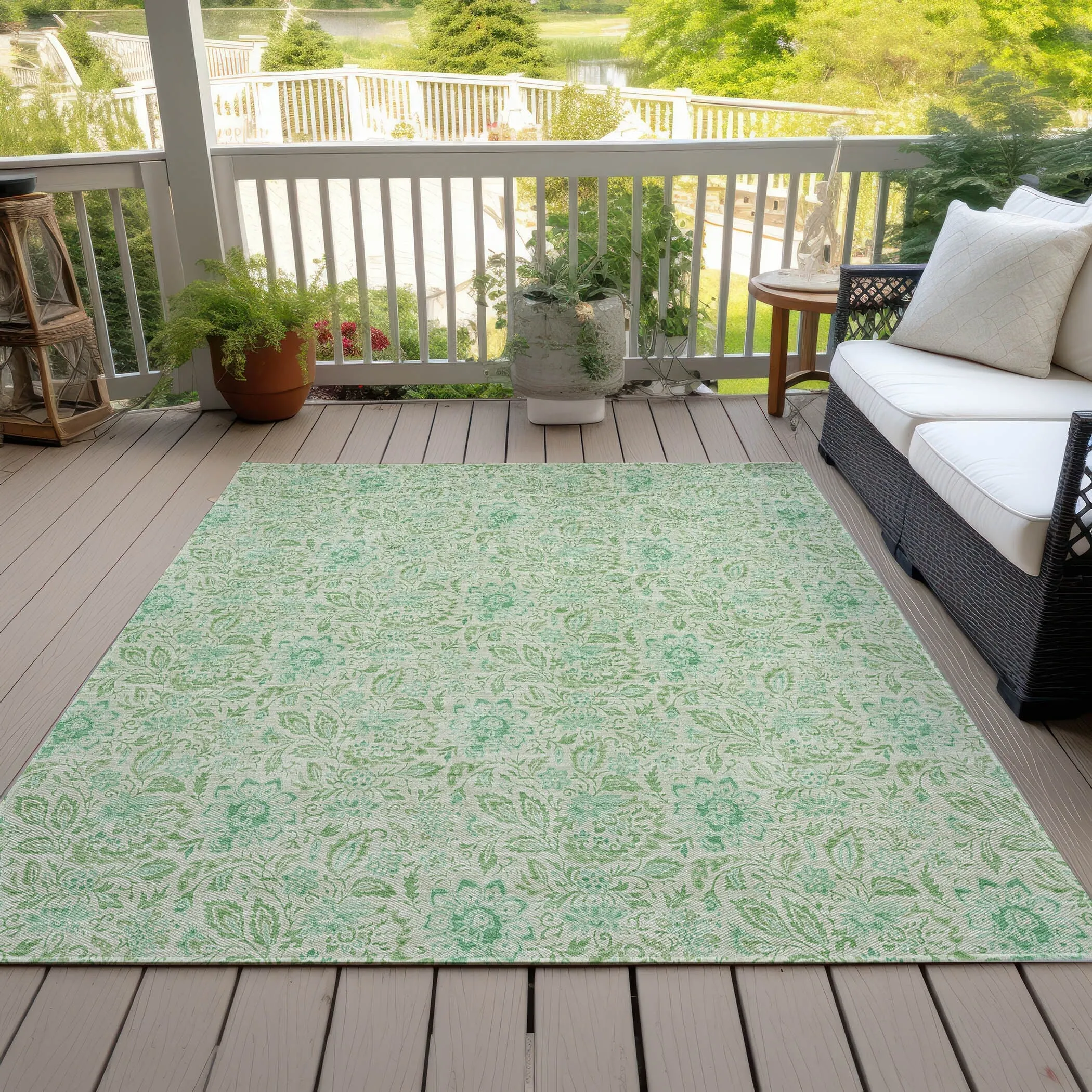 Machine Washable Indoor/ Outdoor Chantille Farmhouse Floral Rug