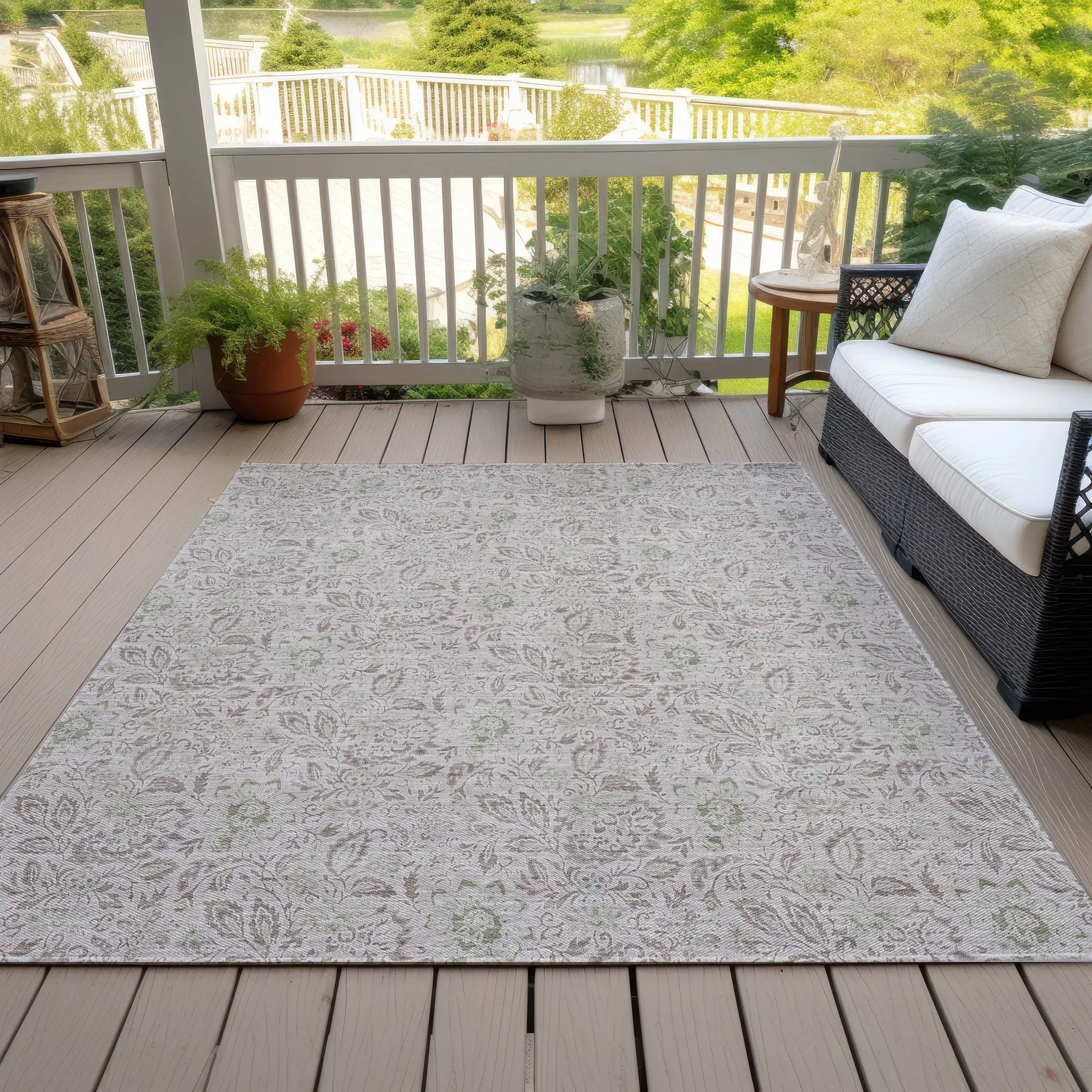 Machine Washable Indoor/ Outdoor Chantille Farmhouse Floral Rug