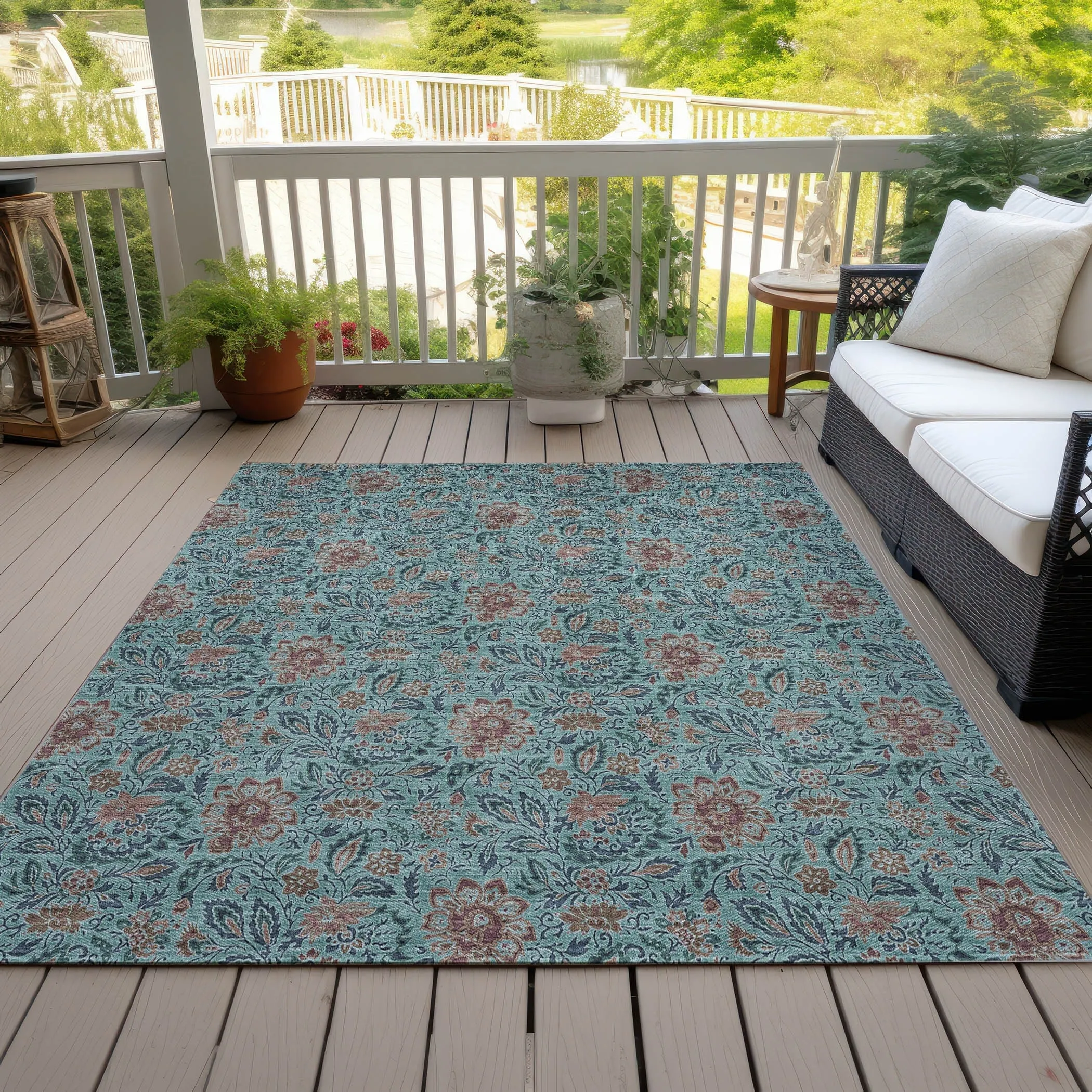 Machine Washable Indoor/ Outdoor Chantille Farmhouse Floral Rug