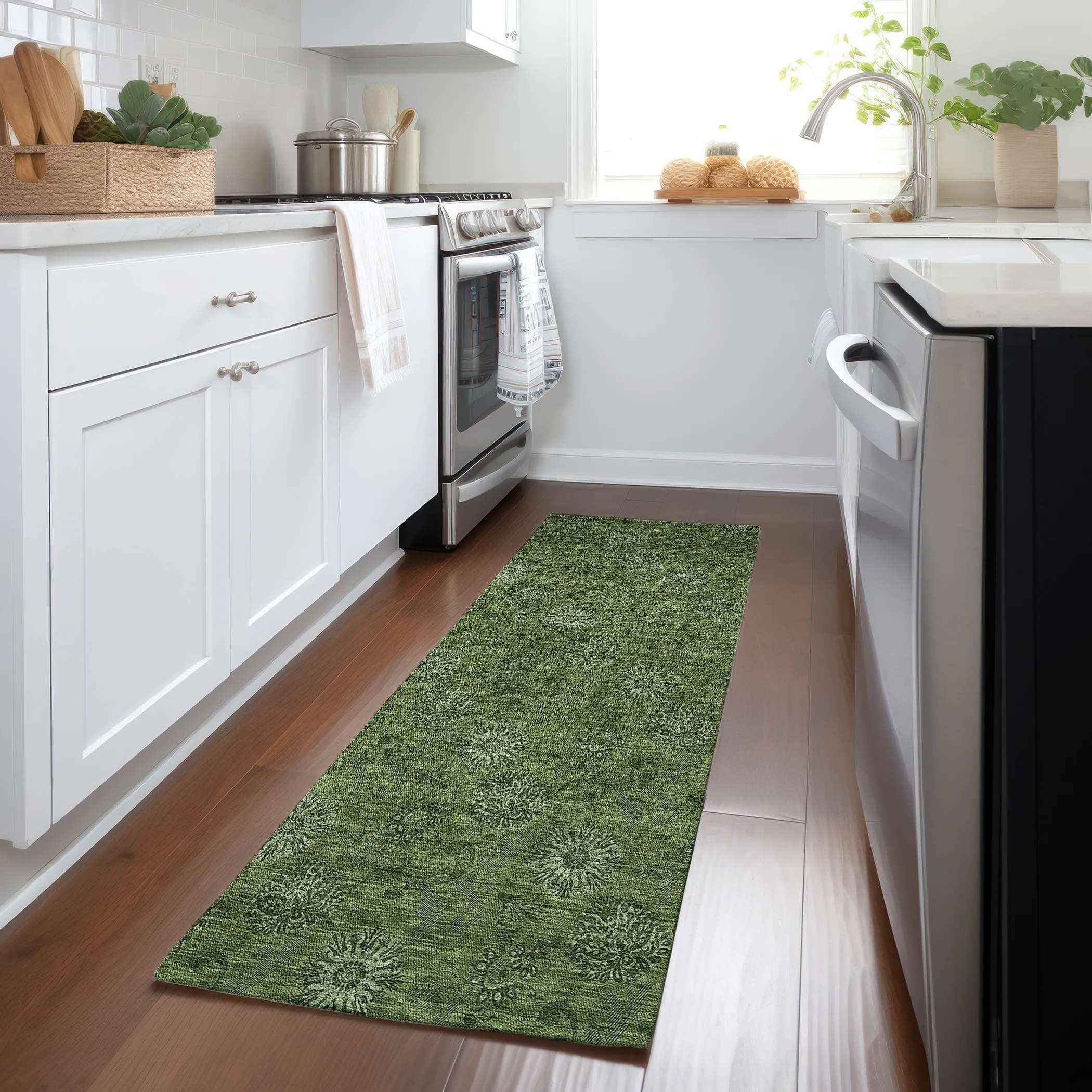 Machine Washable Indoor/ Outdoor Chantille Floral Burst Rug