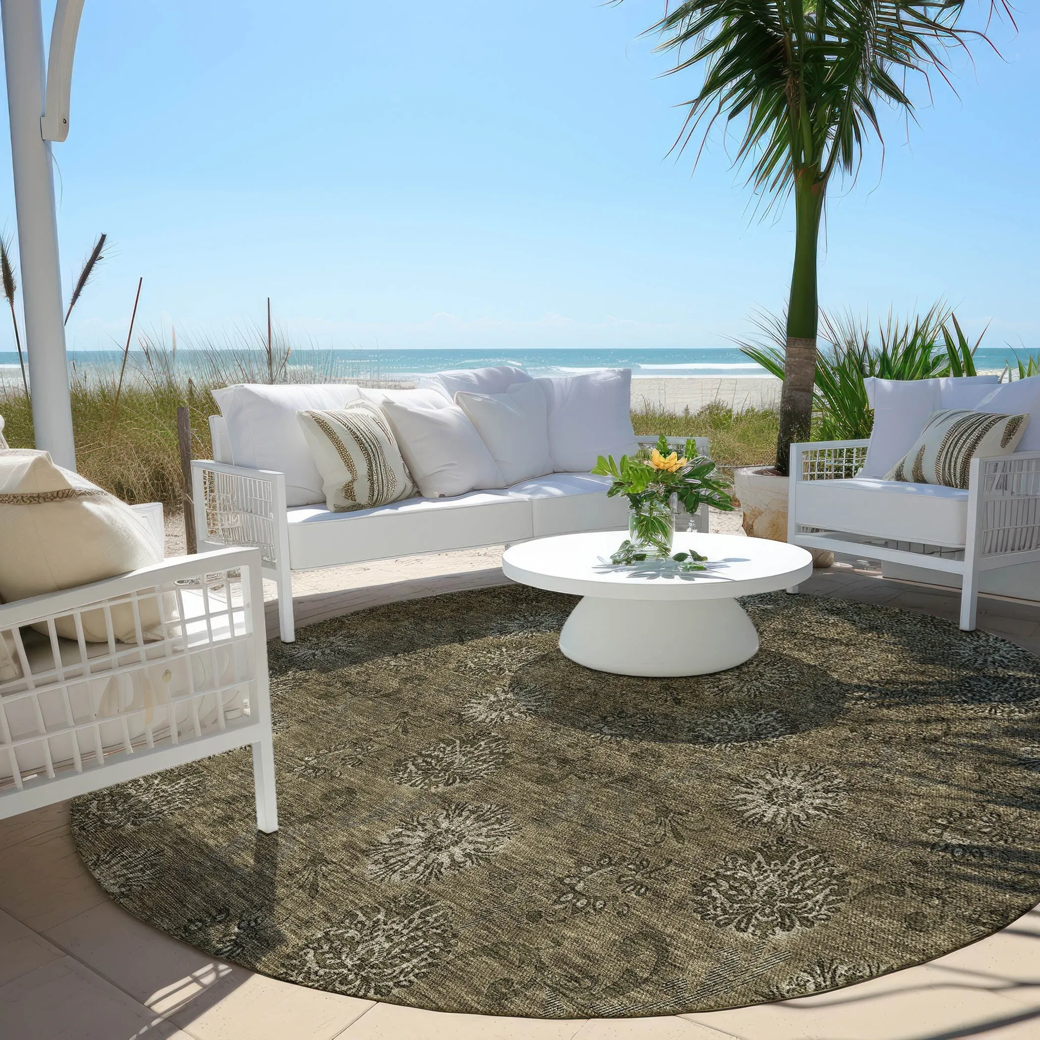 Machine Washable Indoor/ Outdoor Chantille Floral Burst Rug