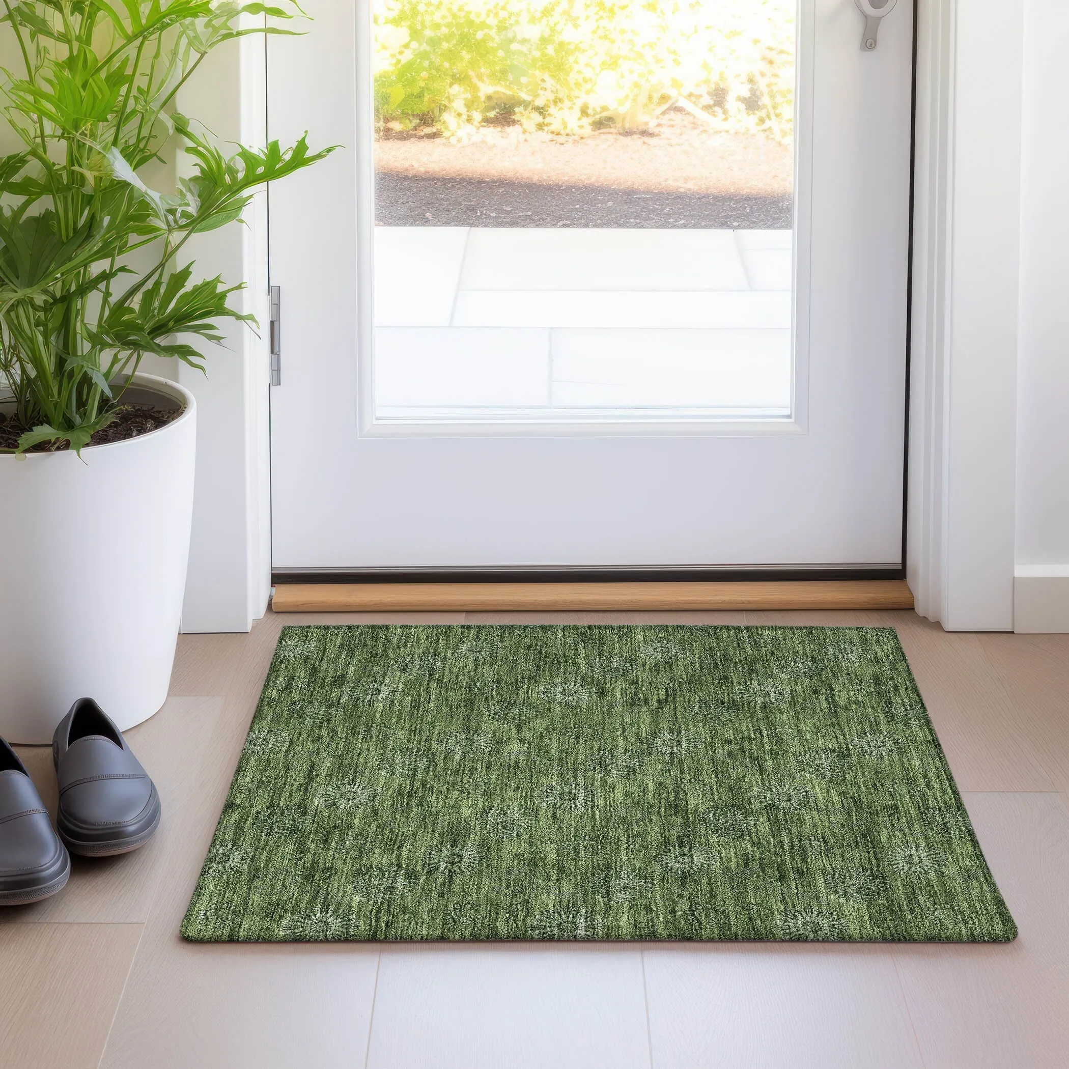 Machine Washable Indoor/ Outdoor Chantille Floral Burst Rug