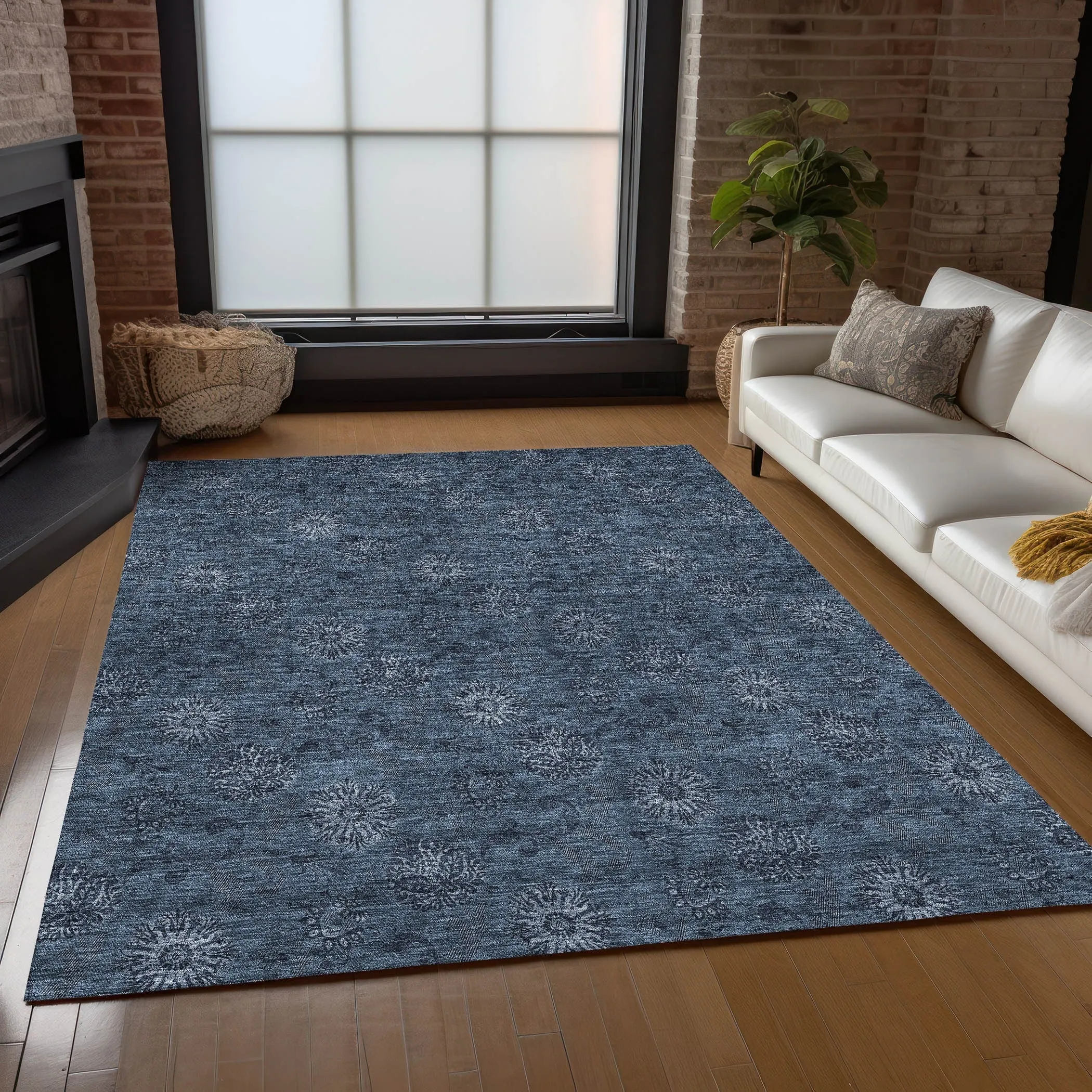 Machine Washable Indoor/ Outdoor Chantille Floral Burst Rug