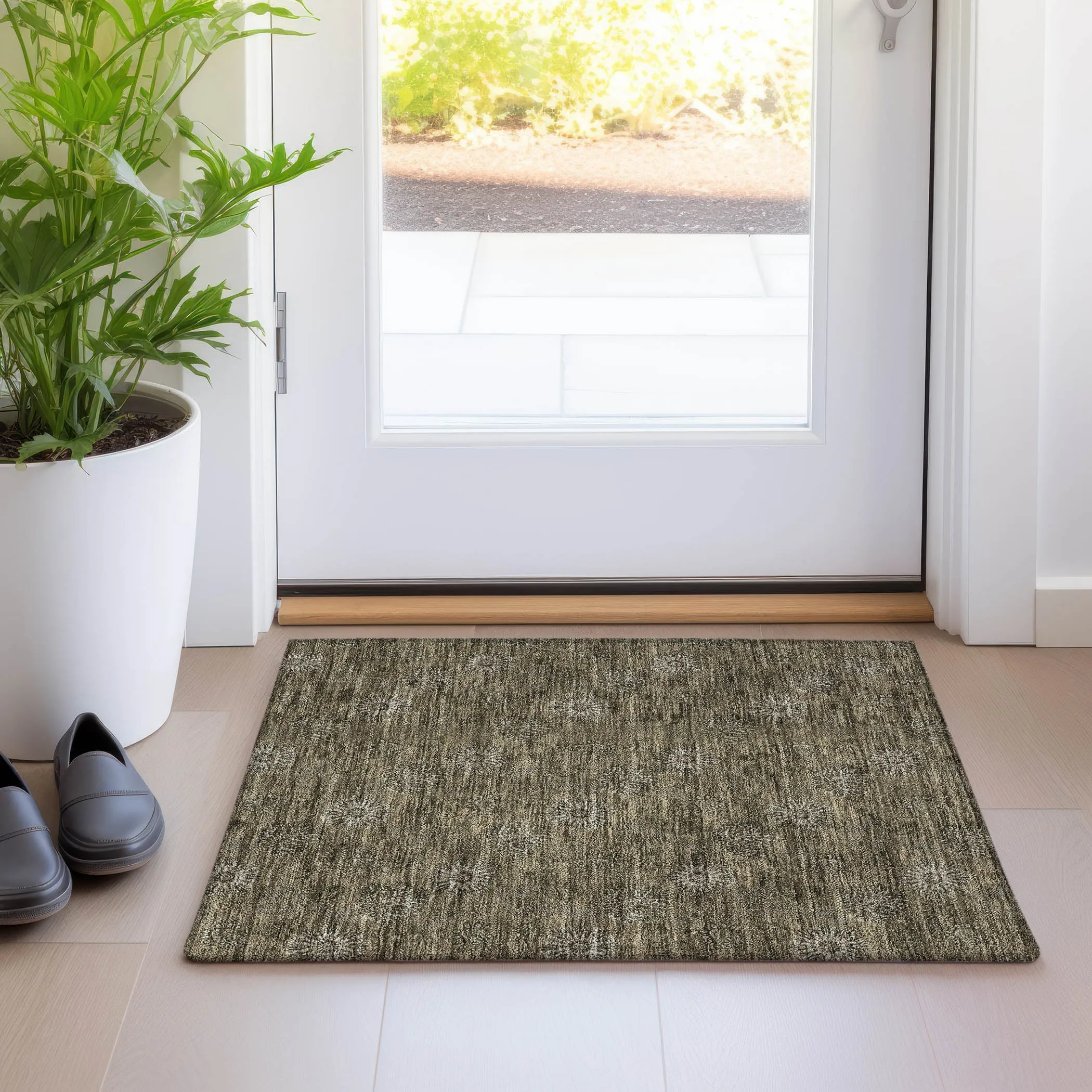 Machine Washable Indoor/ Outdoor Chantille Floral Burst Rug