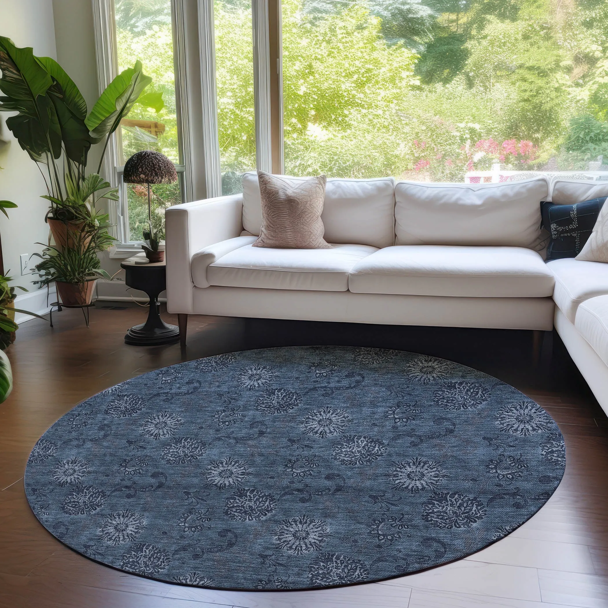 Machine Washable Indoor/ Outdoor Chantille Floral Burst Rug