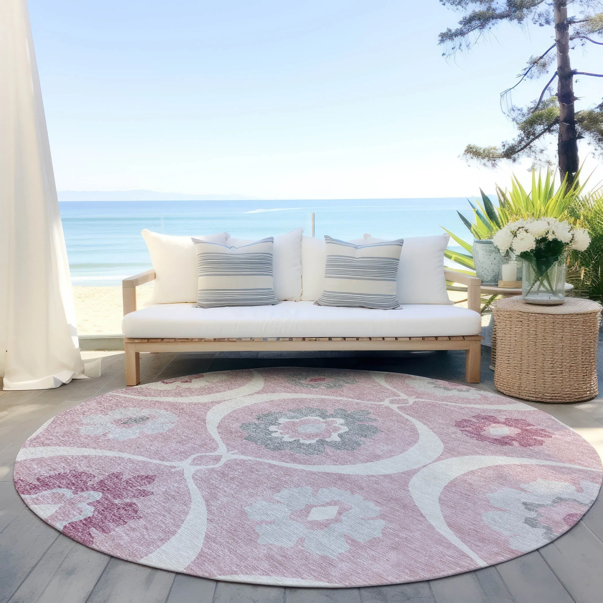 Machine Washable Indoor/ Outdoor Chantille Floral Geo Rug