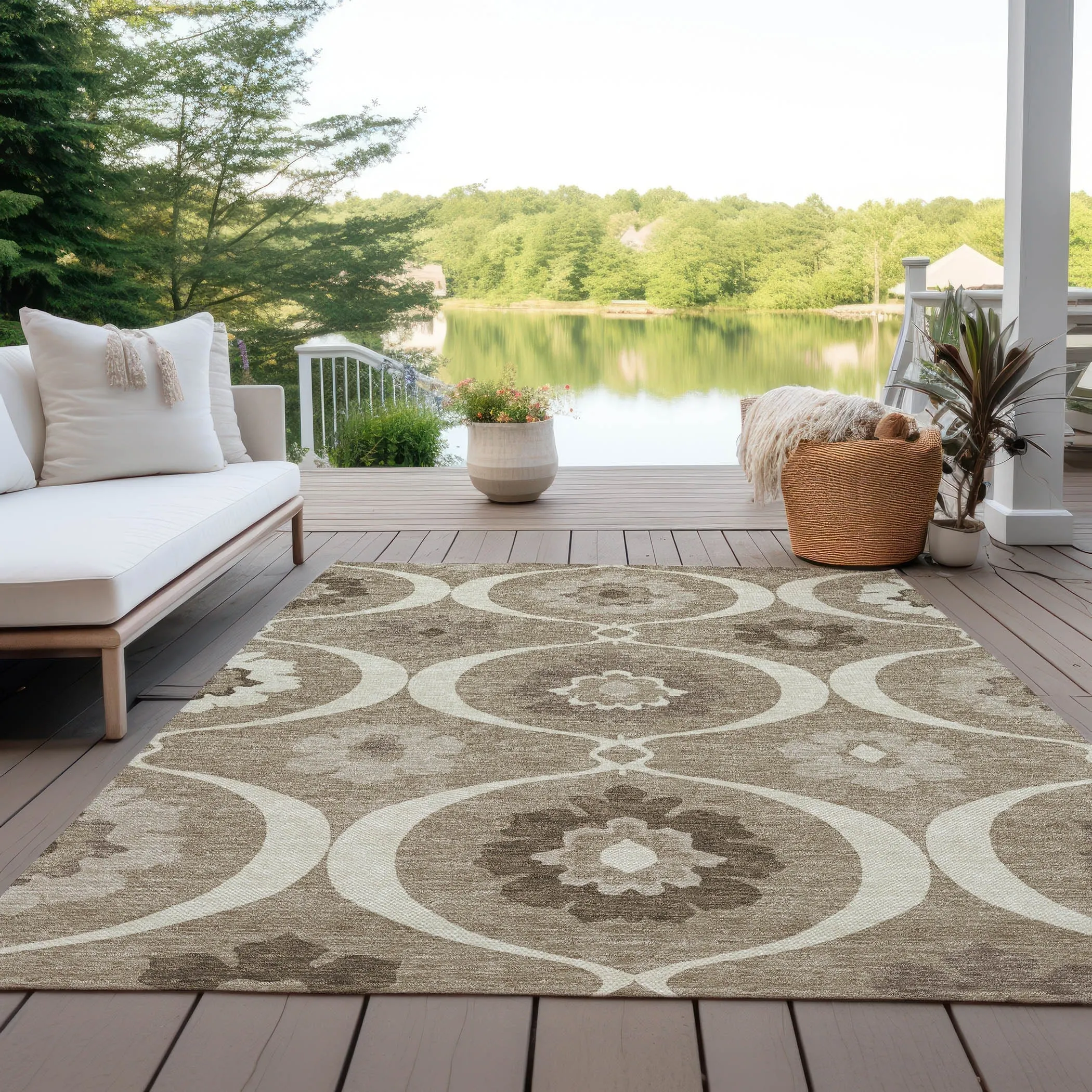 Machine Washable Indoor/ Outdoor Chantille Floral Geo Rug