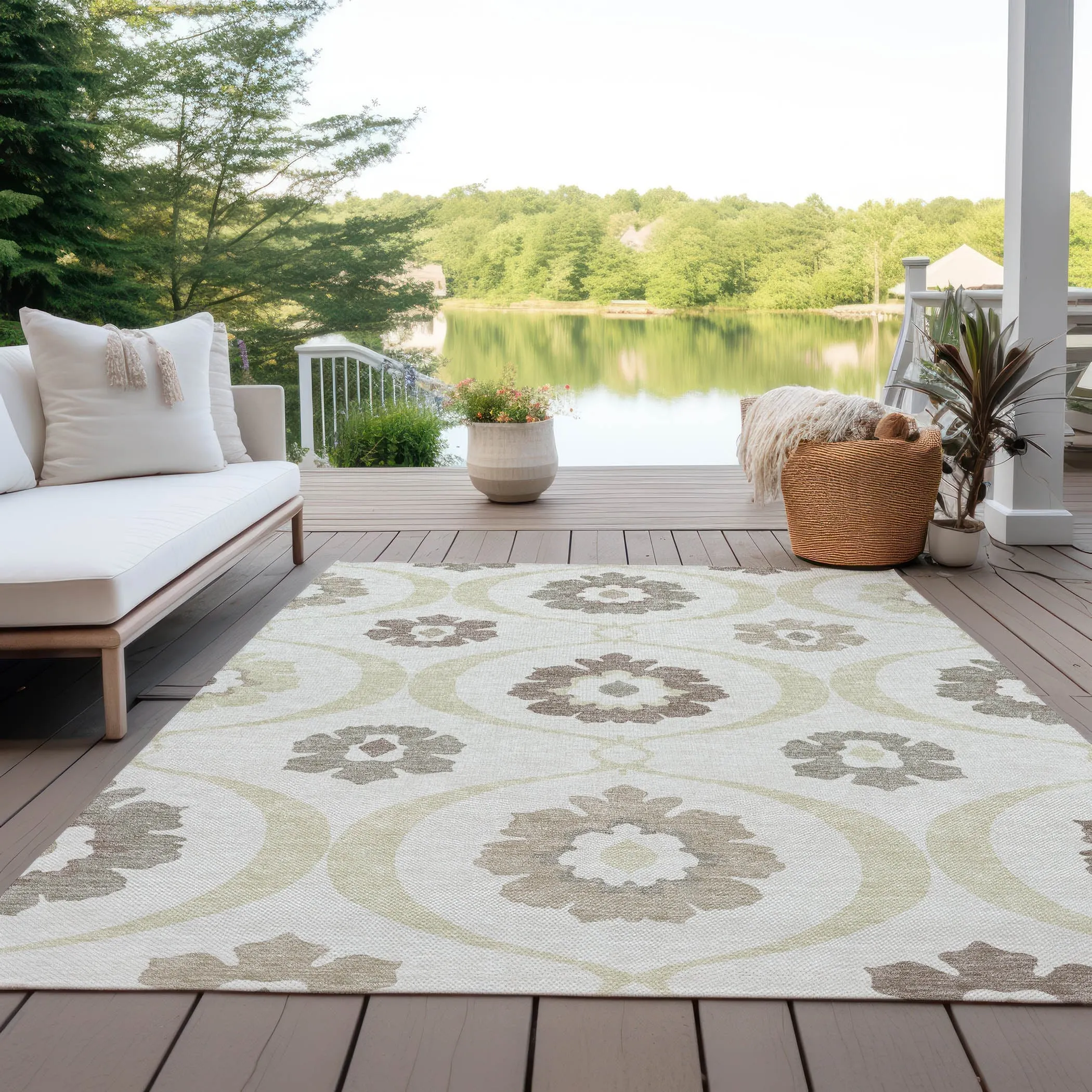 Machine Washable Indoor/ Outdoor Chantille Floral Geo Rug