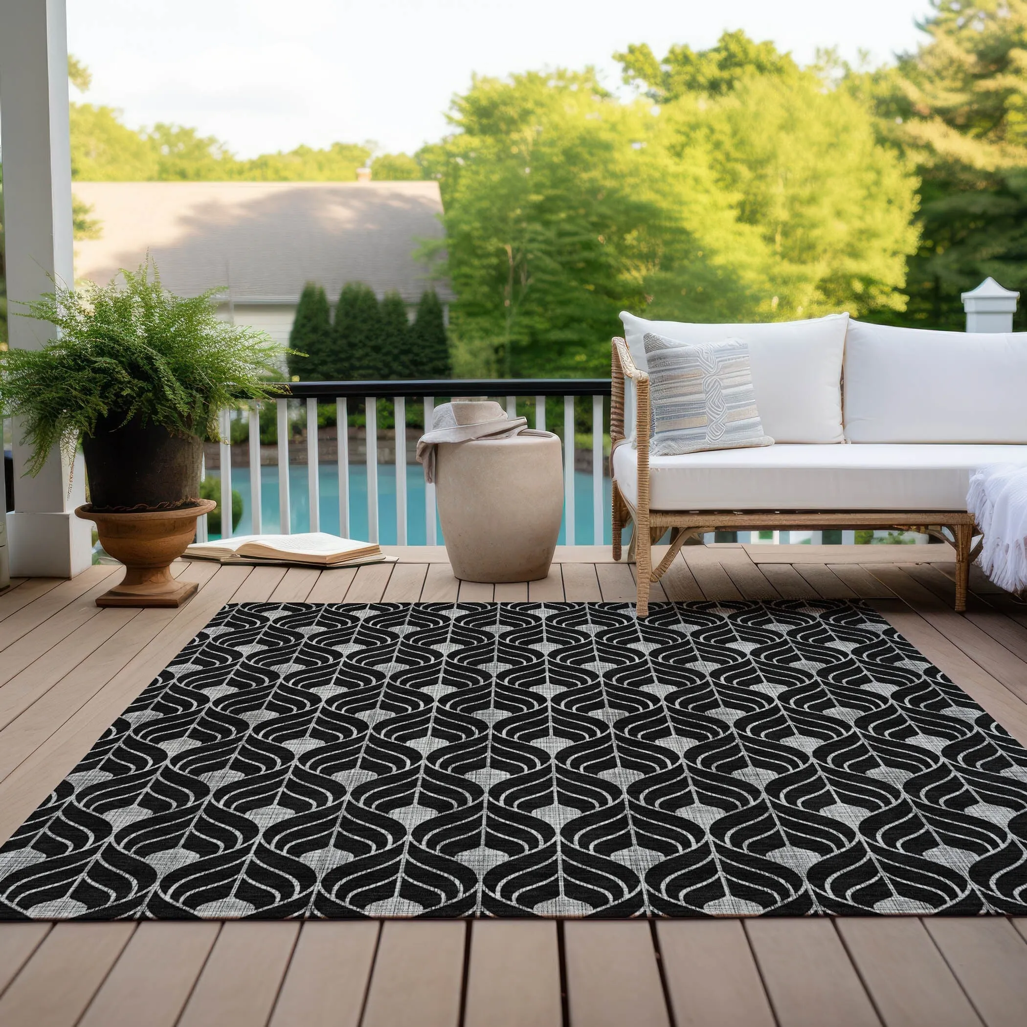 Machine Washable Indoor/ Outdoor Chantille Geo Teardrop Rug
