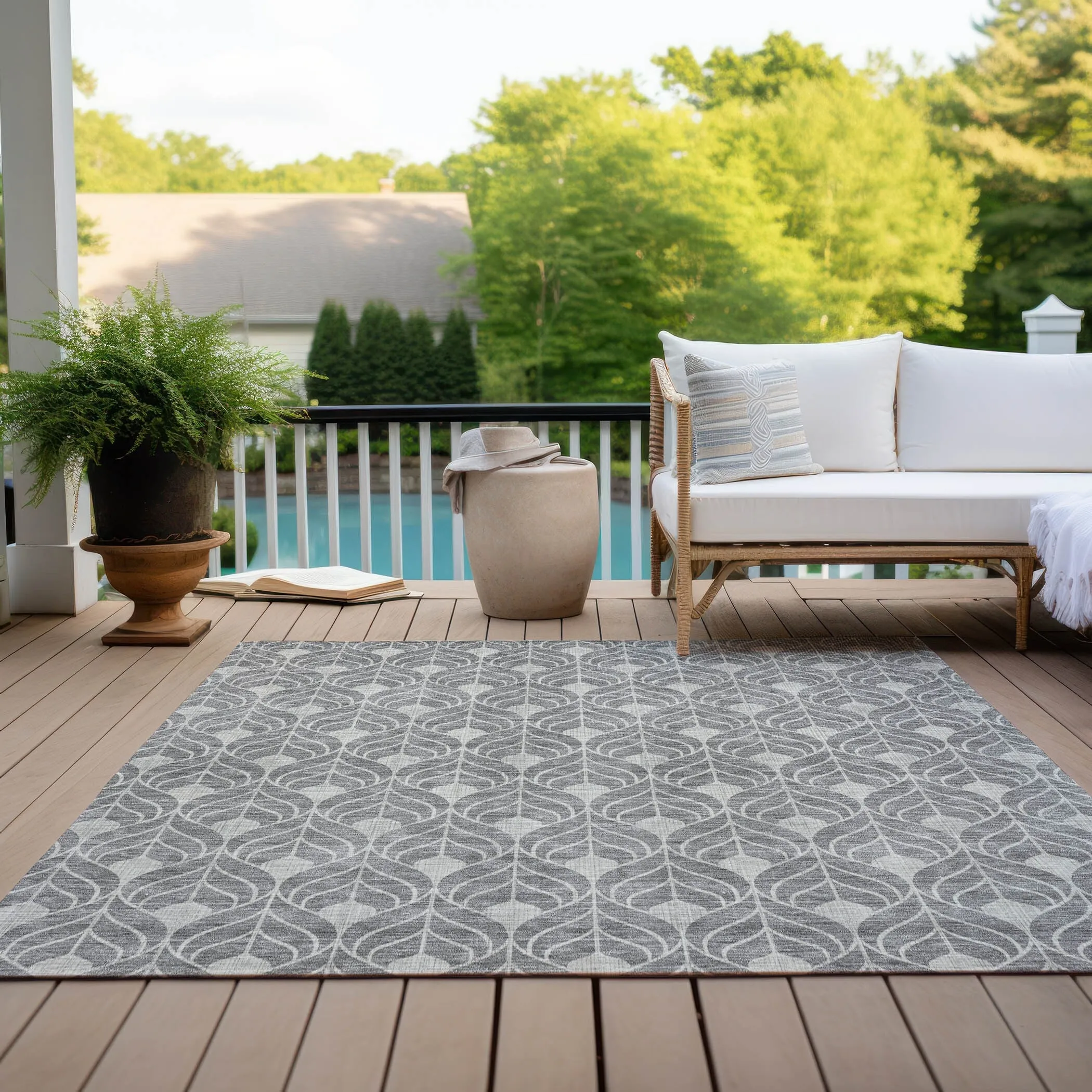 Machine Washable Indoor/ Outdoor Chantille Geo Teardrop Rug