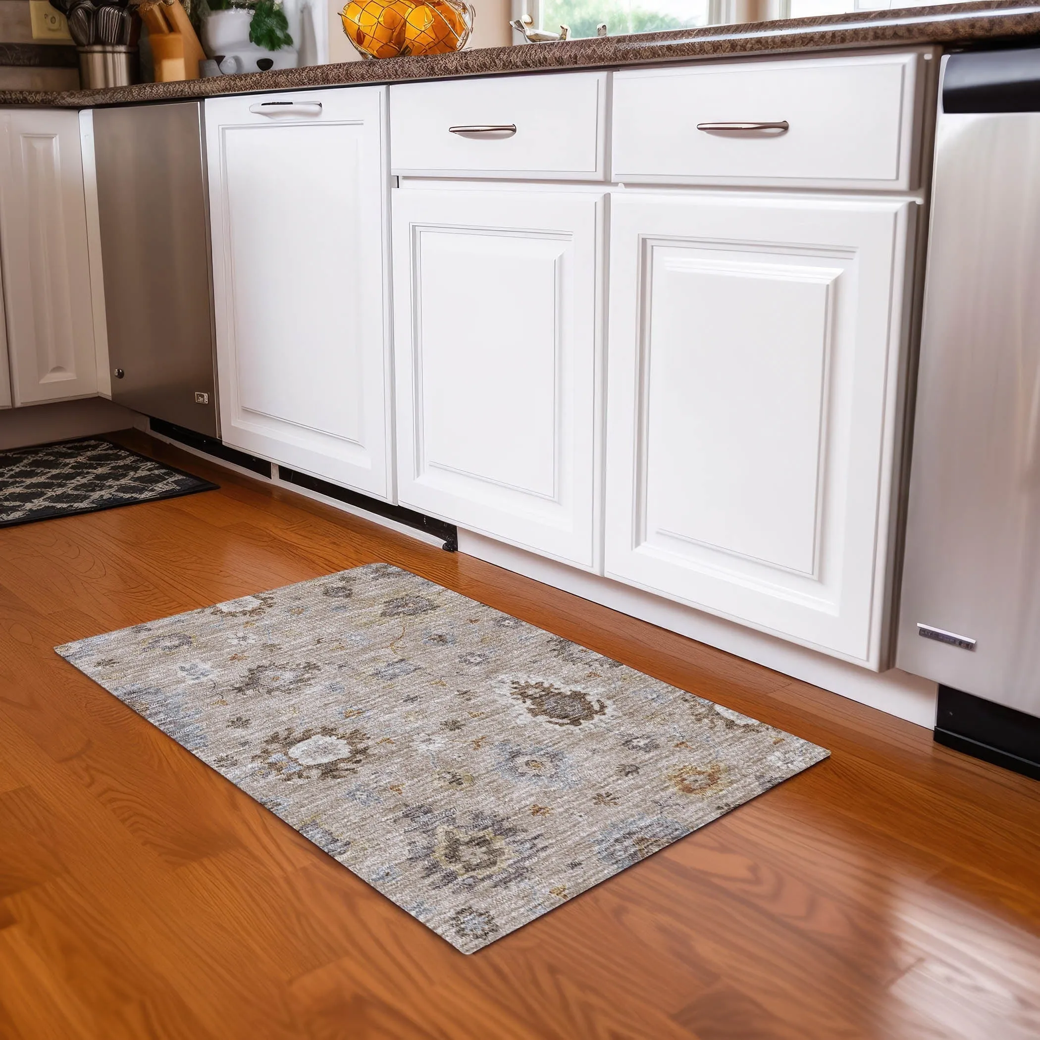 Machine Washable Indoor/ Outdoor Chantille Kashan Traditonal Rug