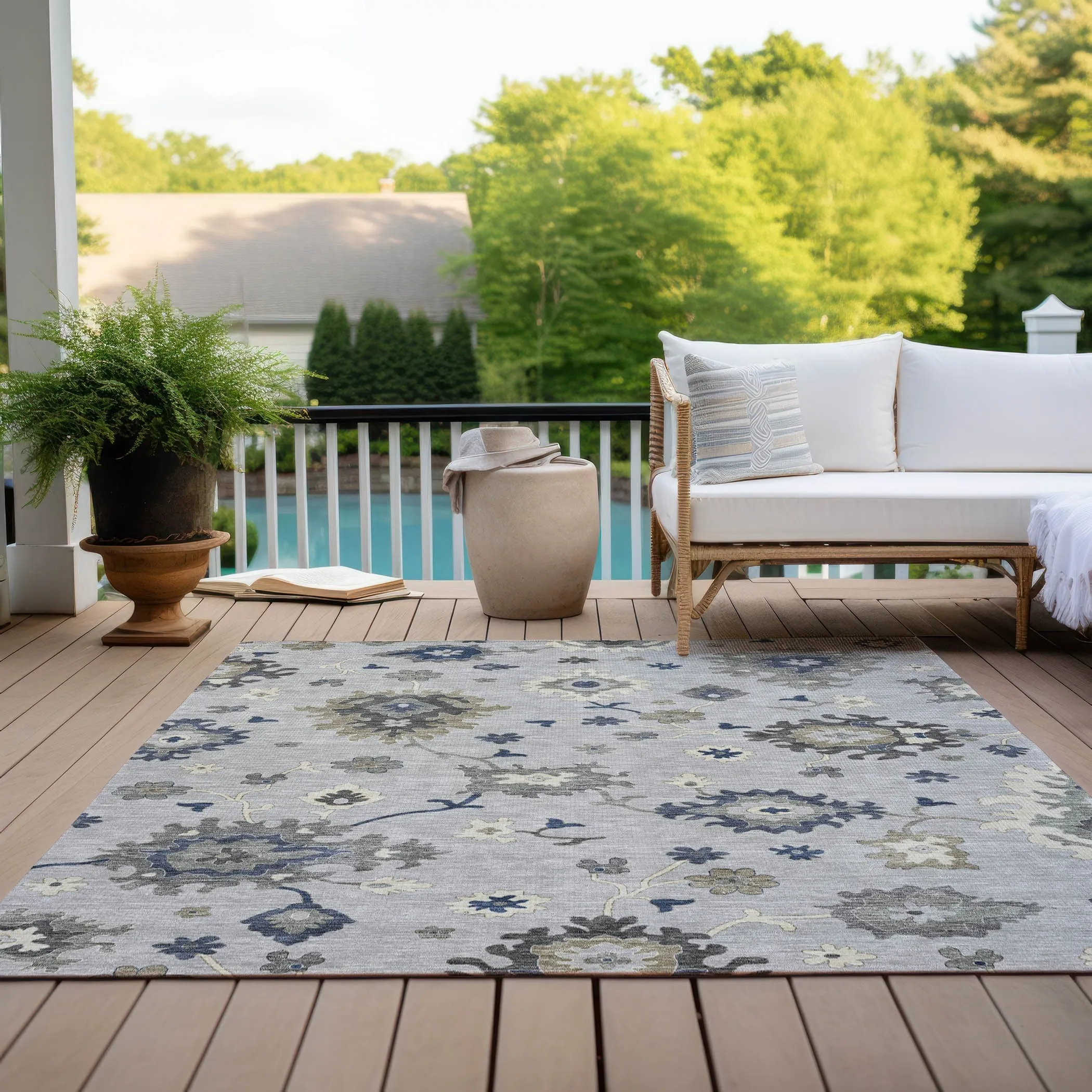 Machine Washable Indoor/ Outdoor Chantille Kashan Traditonal Rug