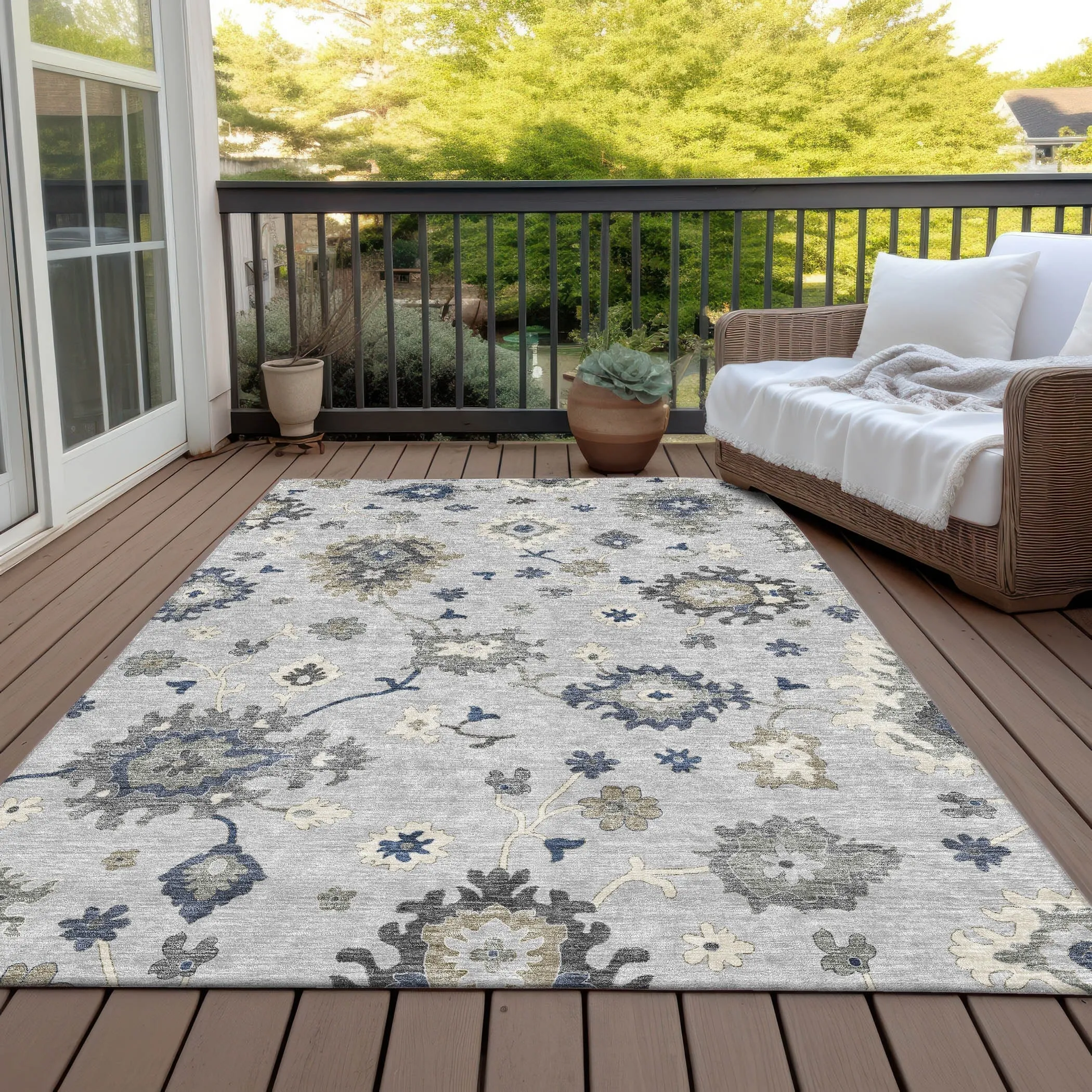 Machine Washable Indoor/ Outdoor Chantille Kashan Traditonal Rug