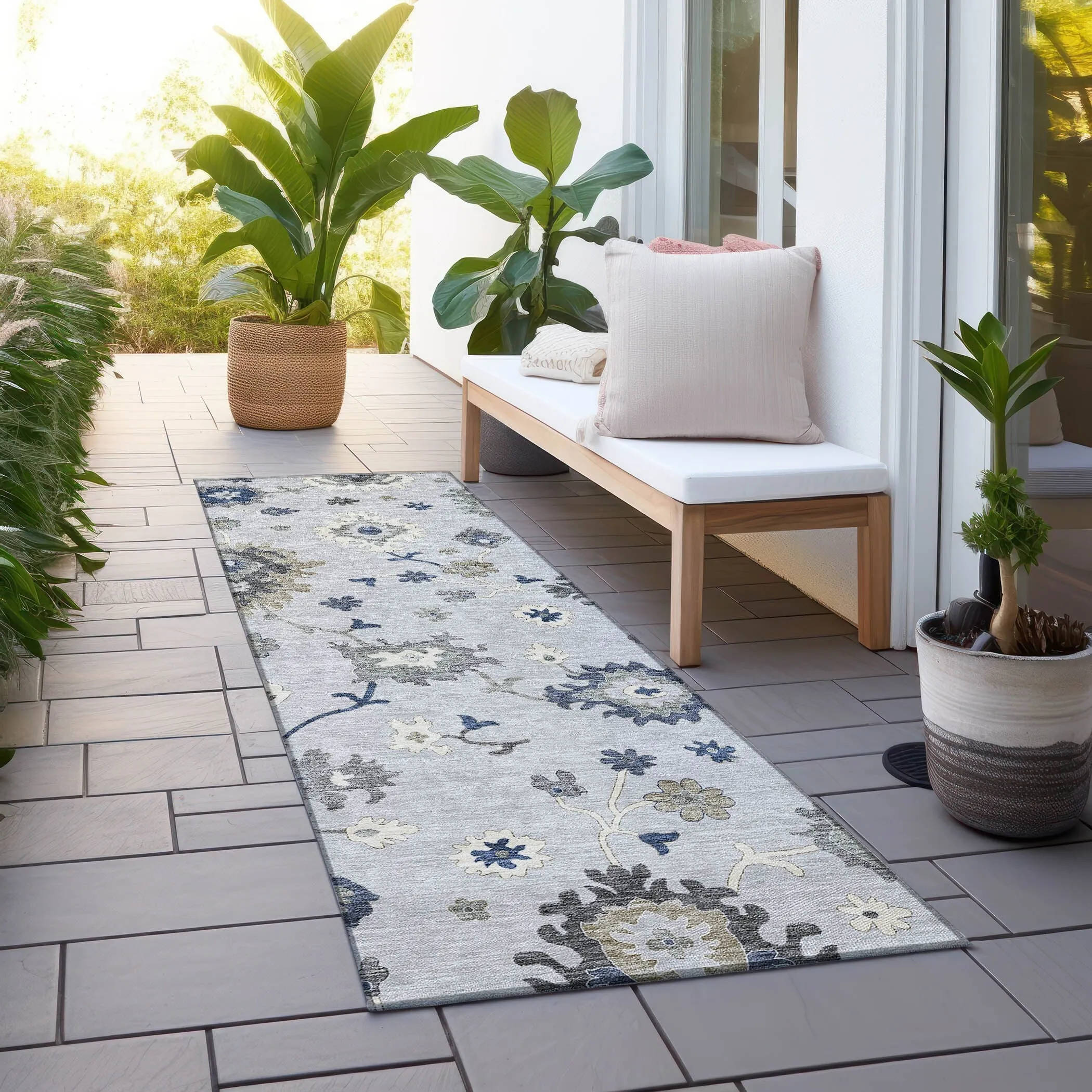 Machine Washable Indoor/ Outdoor Chantille Kashan Traditonal Rug