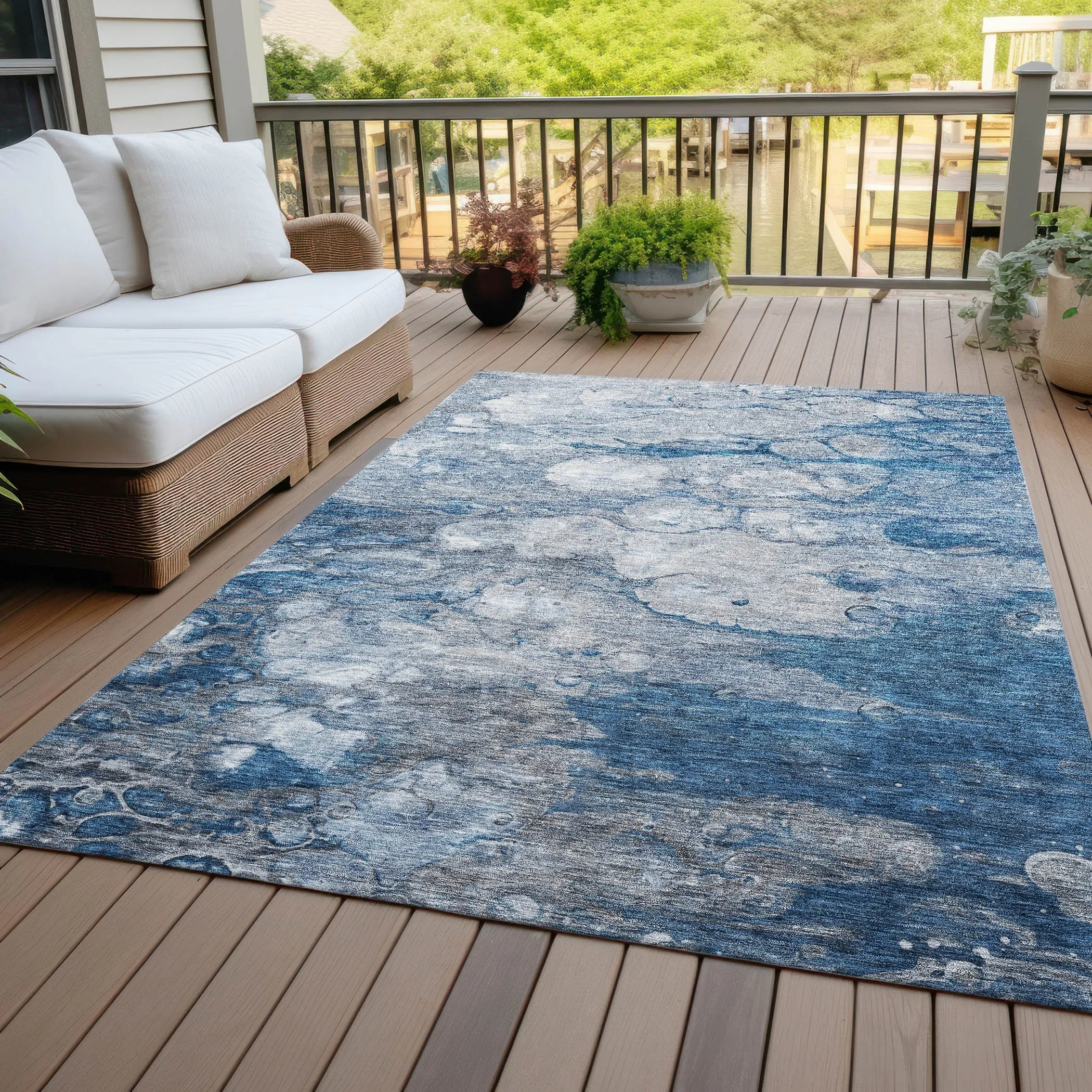 Machine Washable Indoor/ Outdoor Chantille Modern Abstract Rug