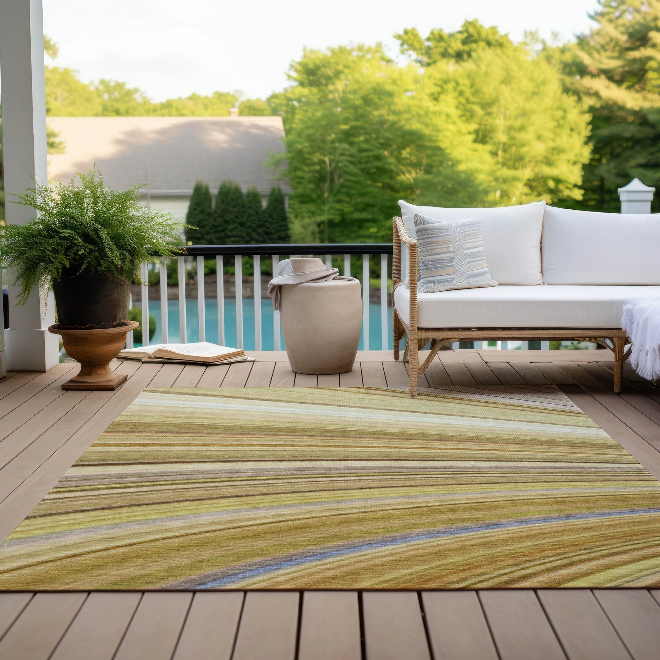 Machine Washable Indoor/ Outdoor Chantille Modern Burst Rug