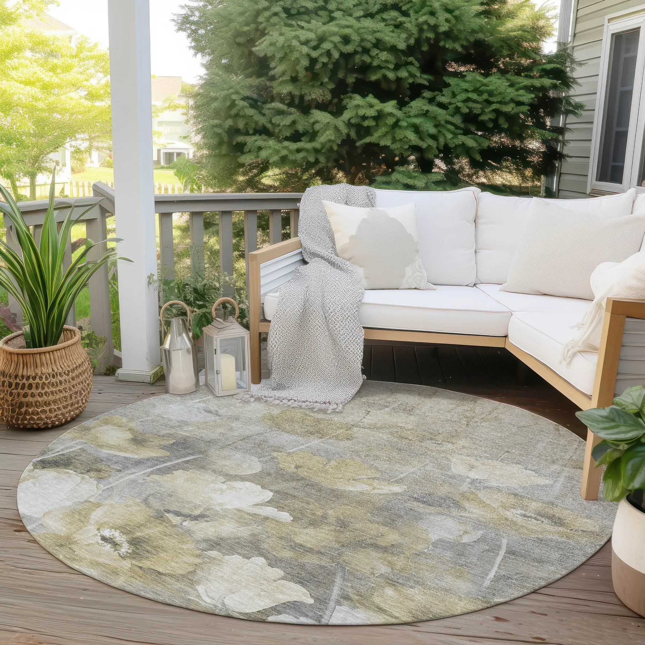 Machine Washable Indoor/ Outdoor Chantille Modern Floral Rug