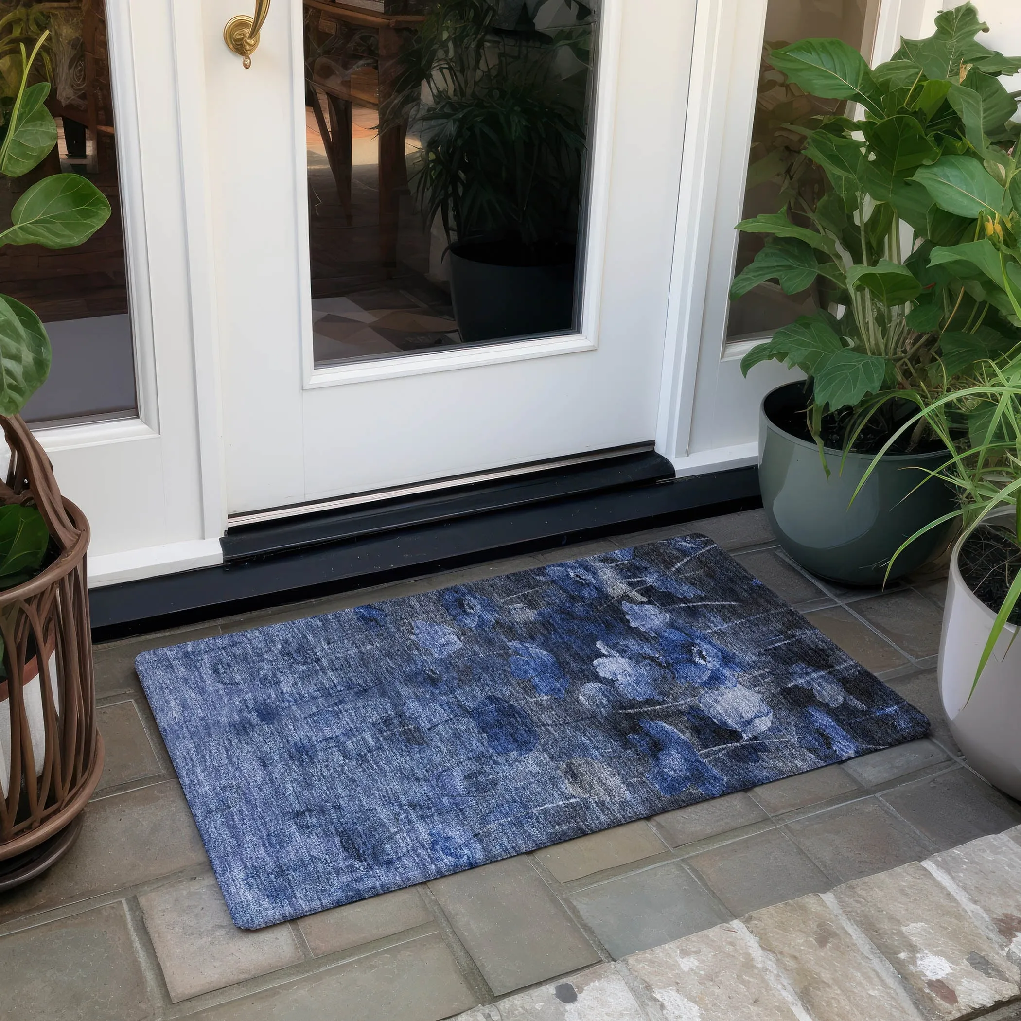 Machine Washable Indoor/ Outdoor Chantille Modern Floral Rug