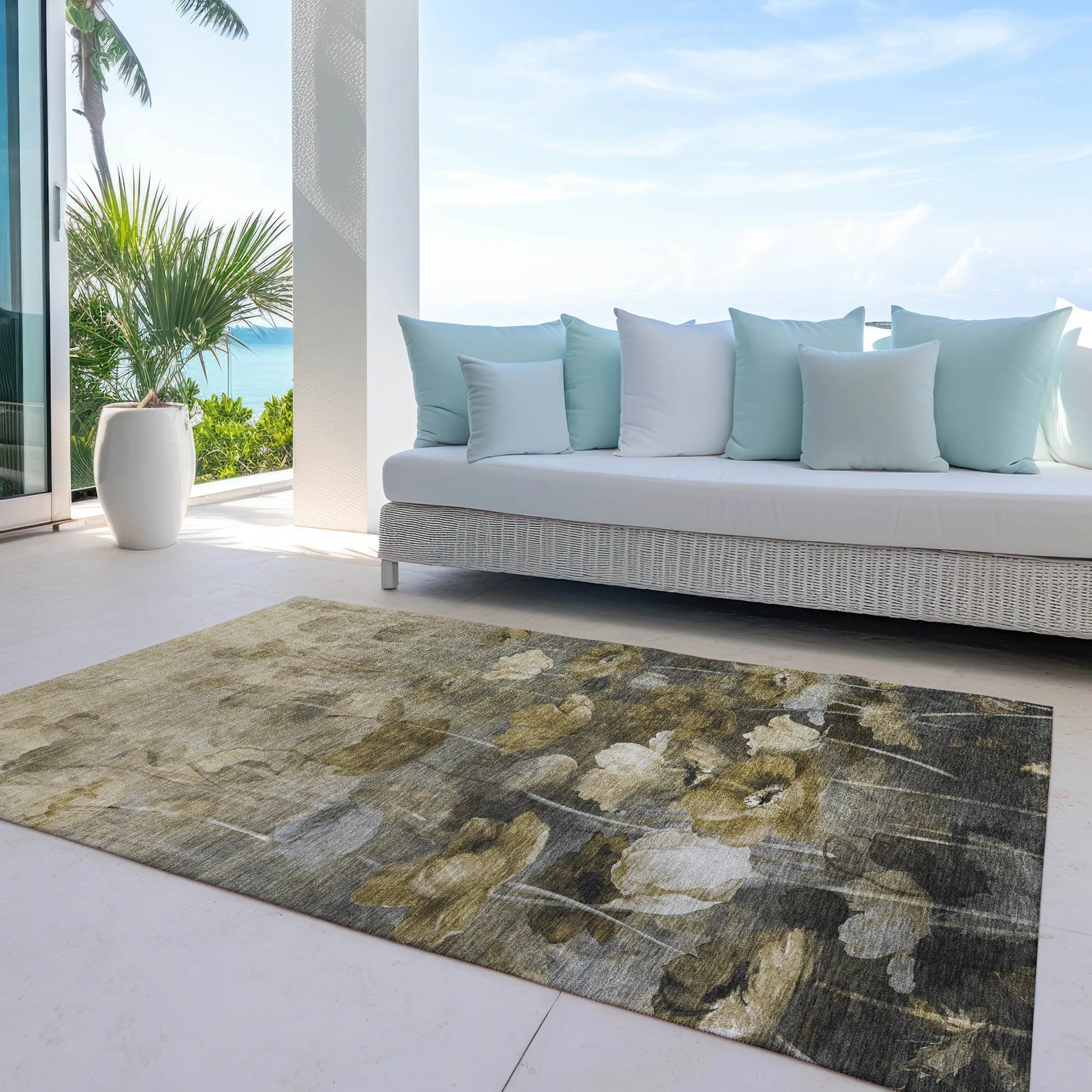 Machine Washable Indoor/ Outdoor Chantille Modern Floral Rug