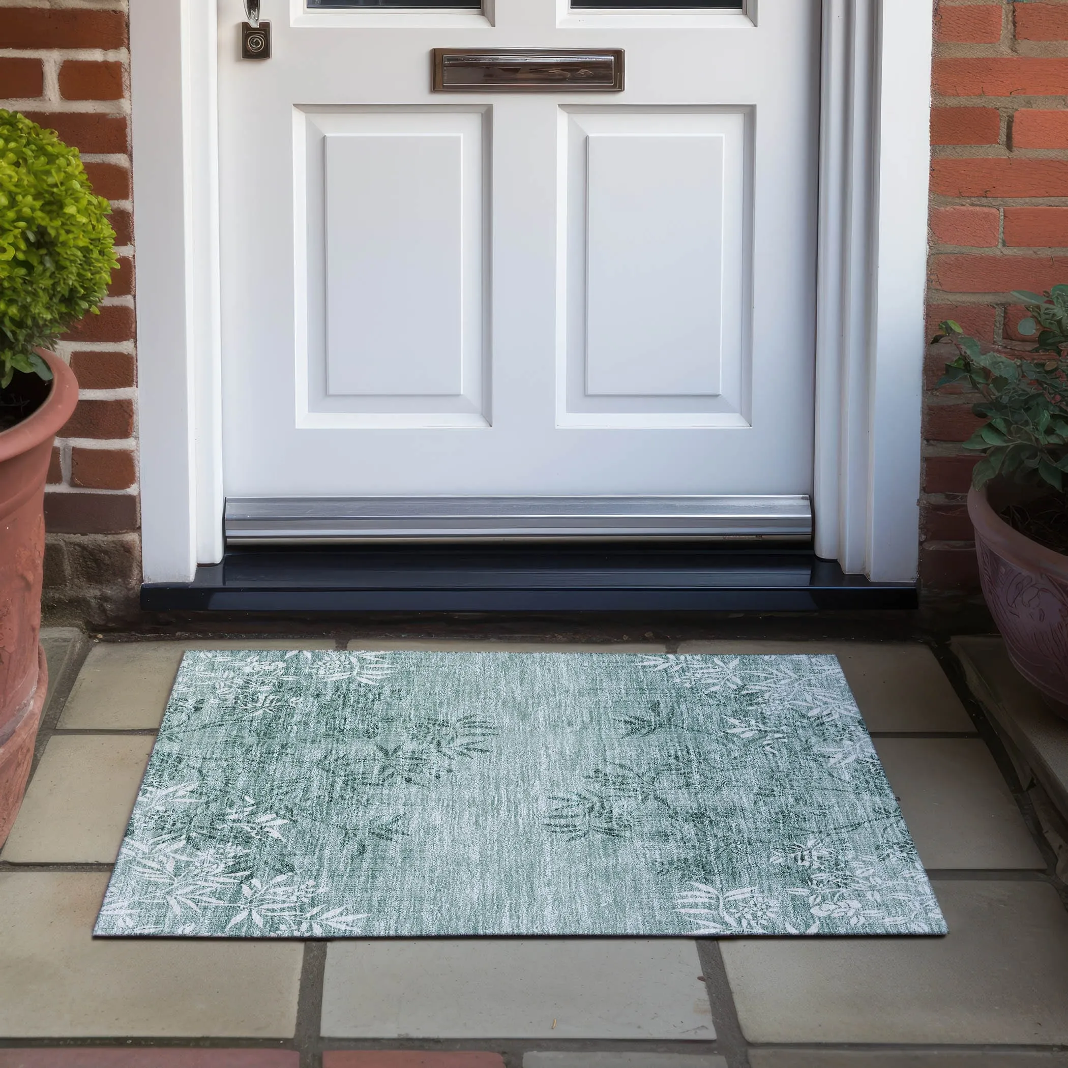 Machine Washable Indoor/ Outdoor Chantille Modern Garden Rug