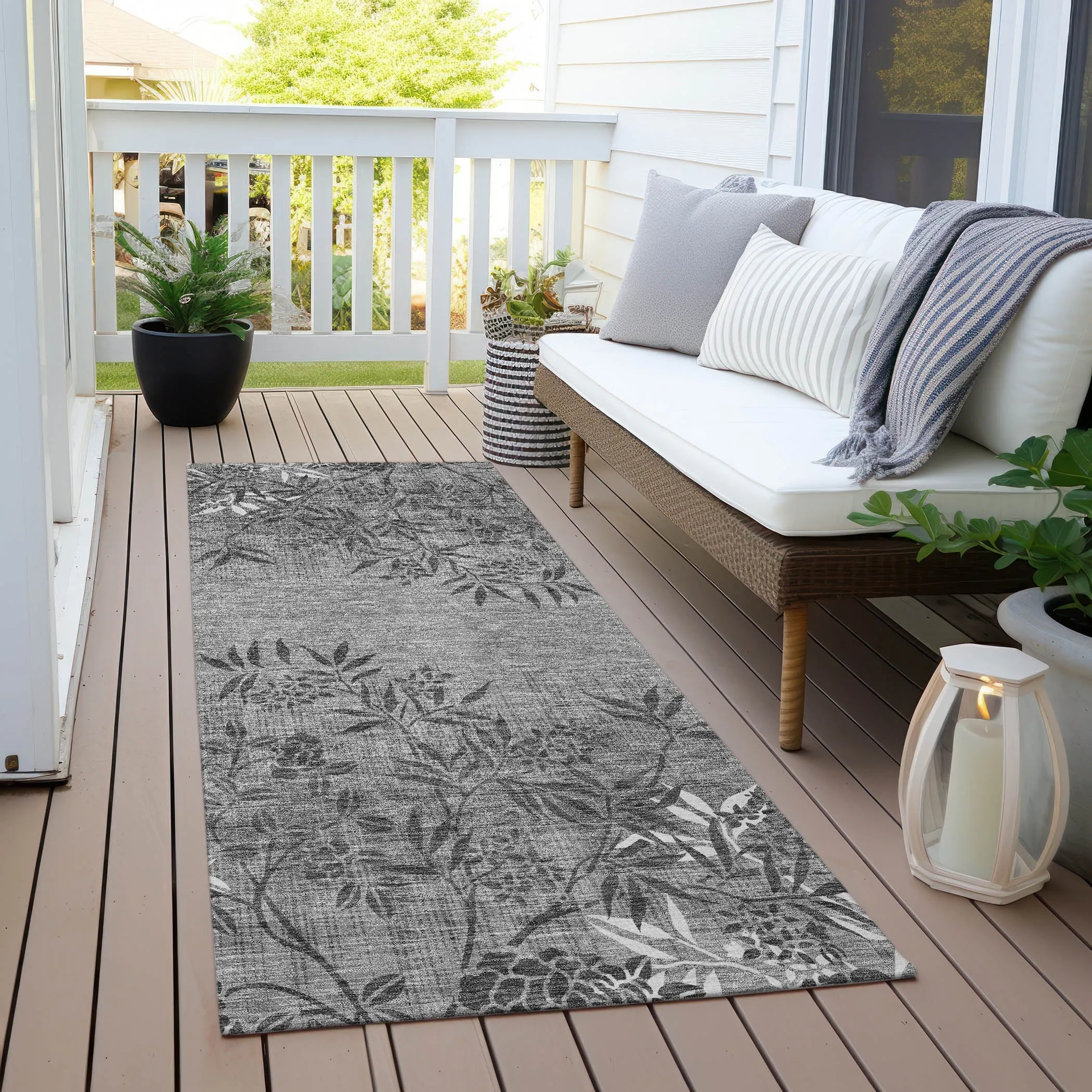 Machine Washable Indoor/ Outdoor Chantille Modern Garden Rug
