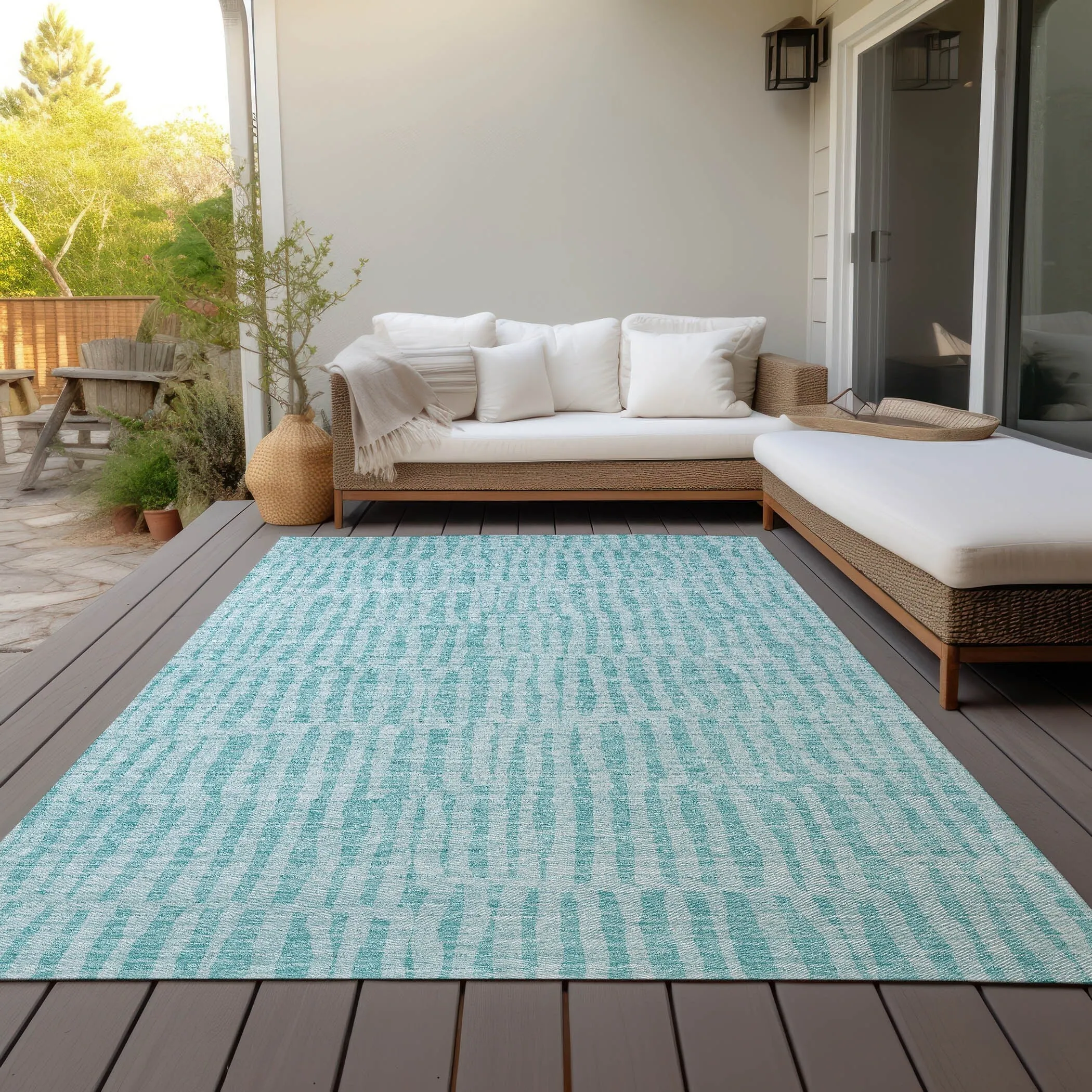 Machine Washable Indoor/ Outdoor Chantille Modern Geo Rug