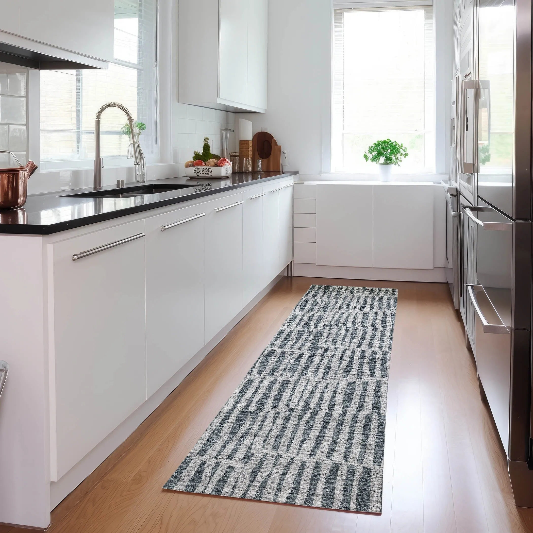 Machine Washable Indoor/ Outdoor Chantille Modern Geo Rug