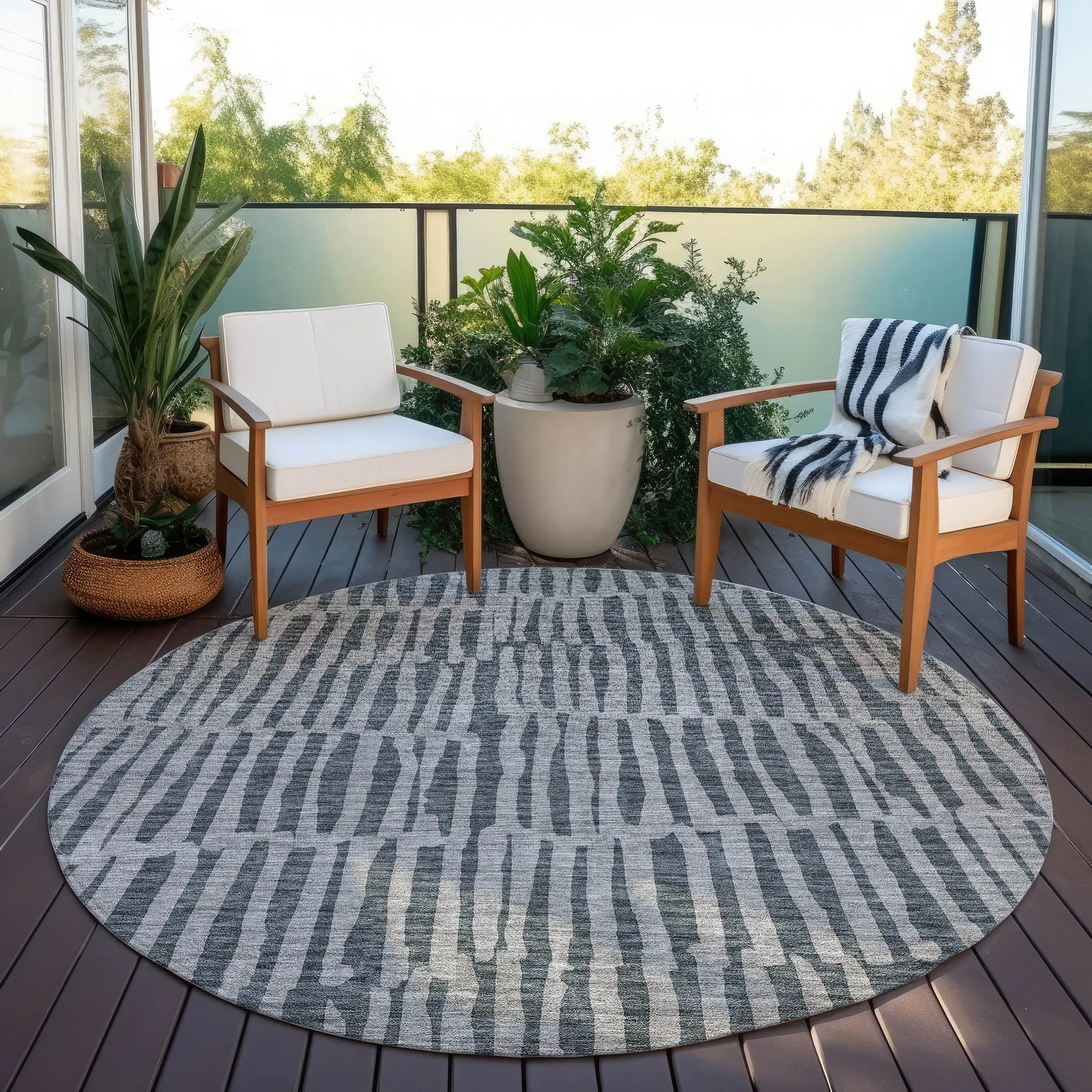 Machine Washable Indoor/ Outdoor Chantille Modern Geo Rug