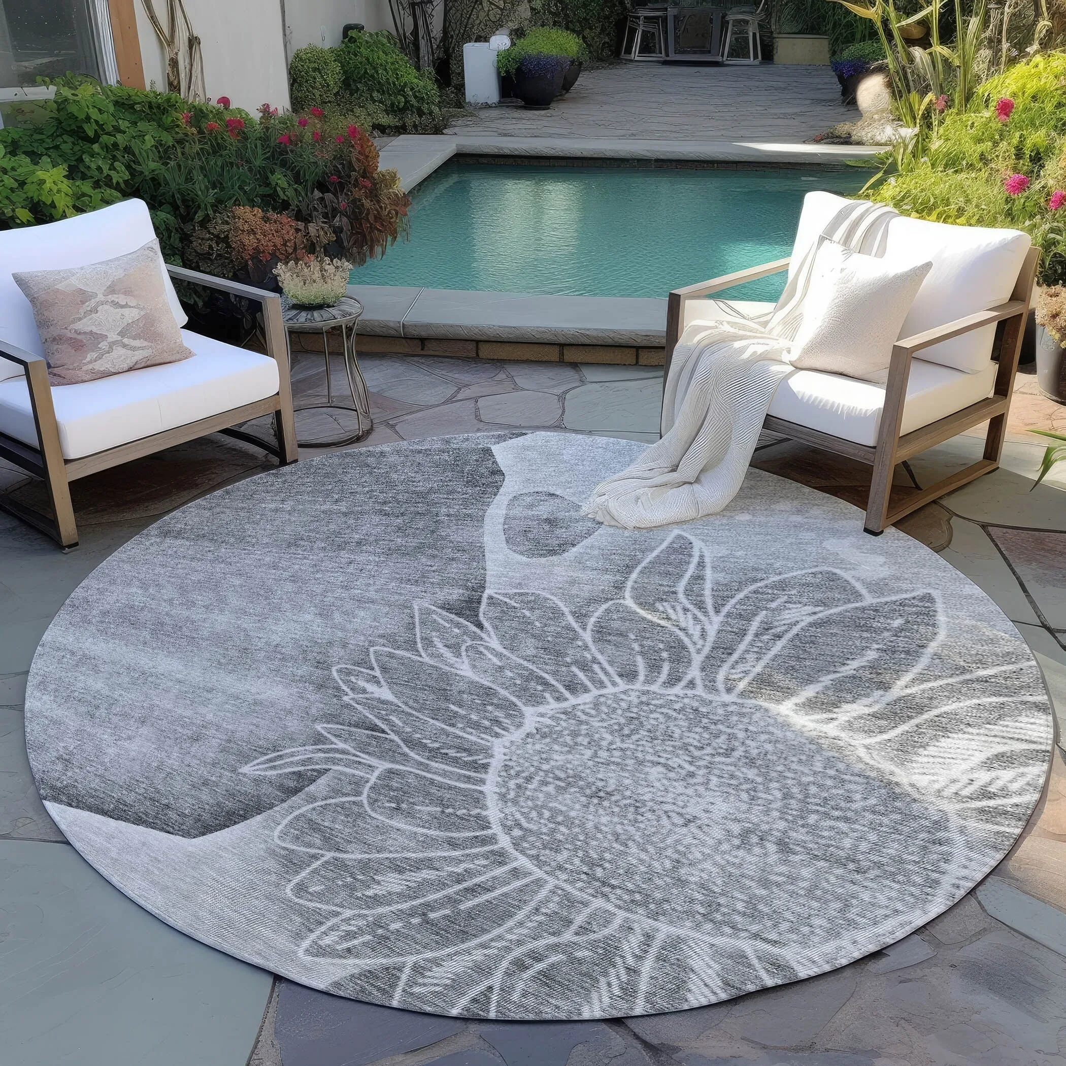 Machine Washable Indoor/ Outdoor Chantille Modern Sunflower Rug