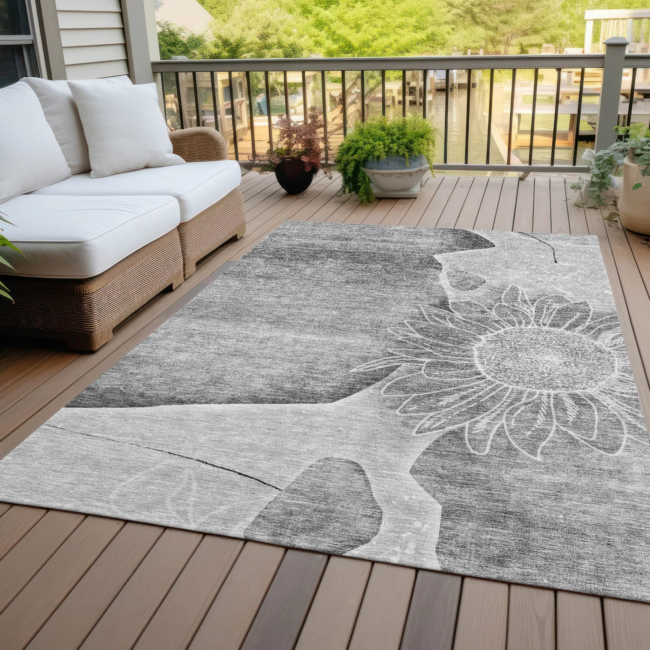 Machine Washable Indoor/ Outdoor Chantille Modern Sunflower Rug