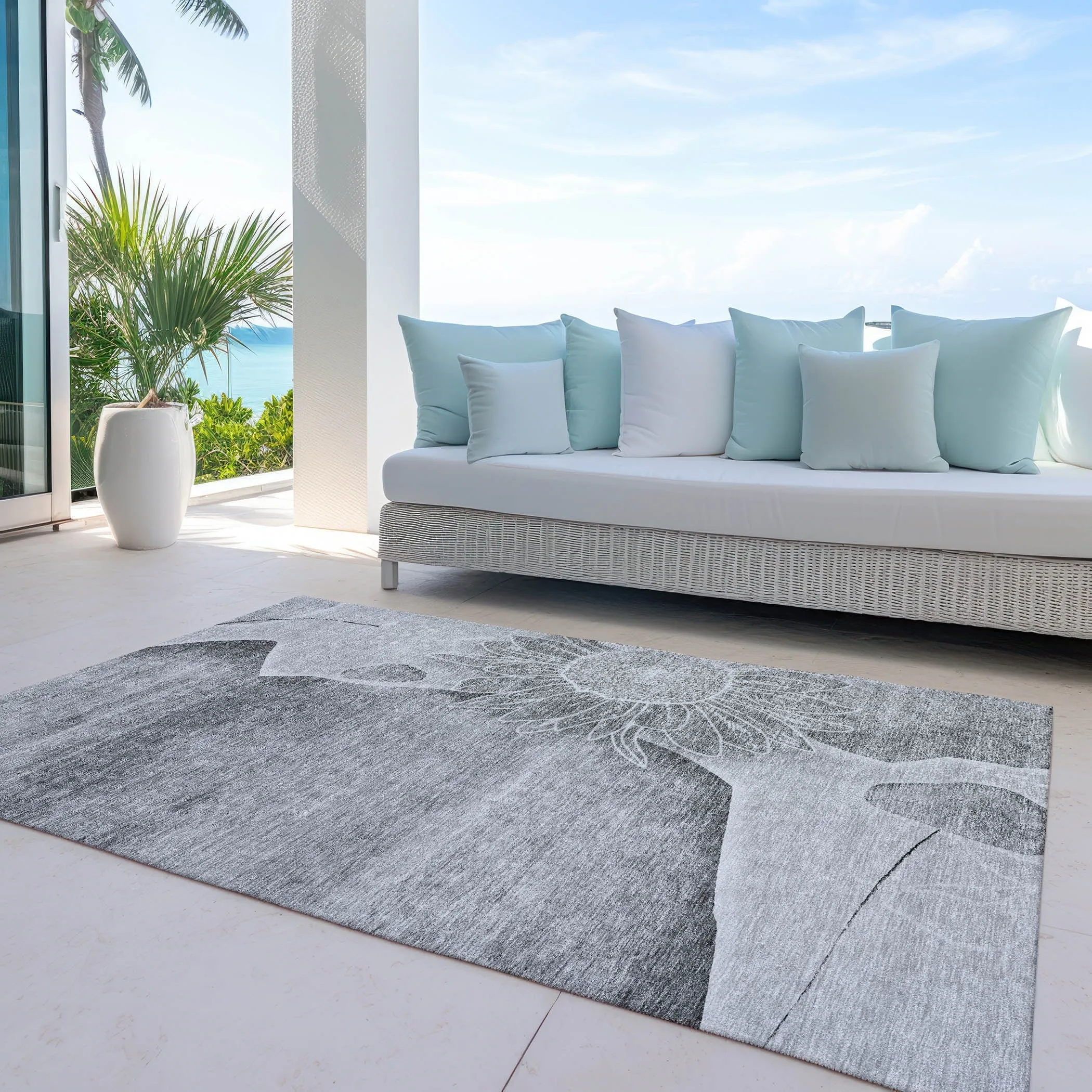 Machine Washable Indoor/ Outdoor Chantille Modern Sunflower Rug