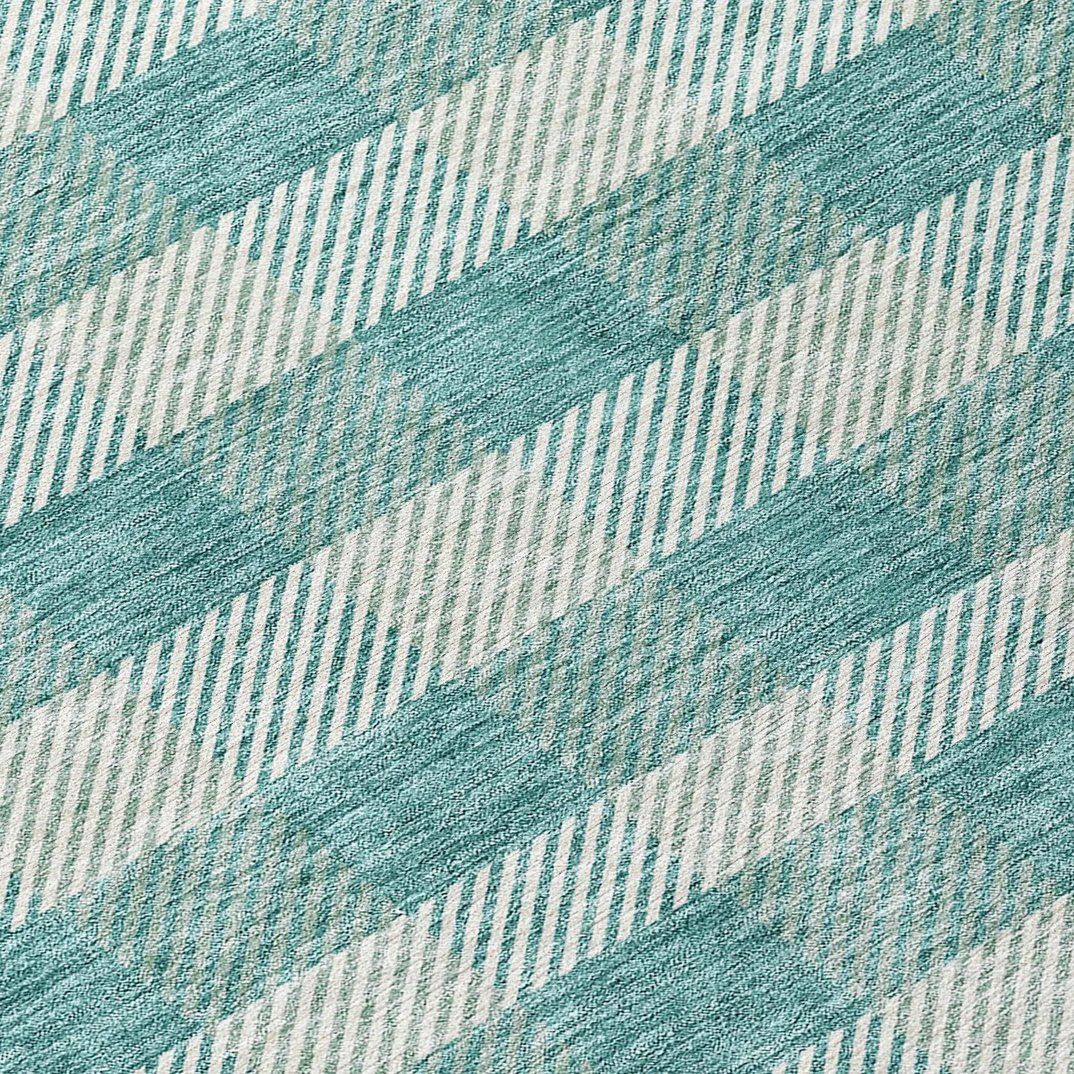 Machine Washable Indoor/ Outdoor Chantille Plaid Stripe Rug