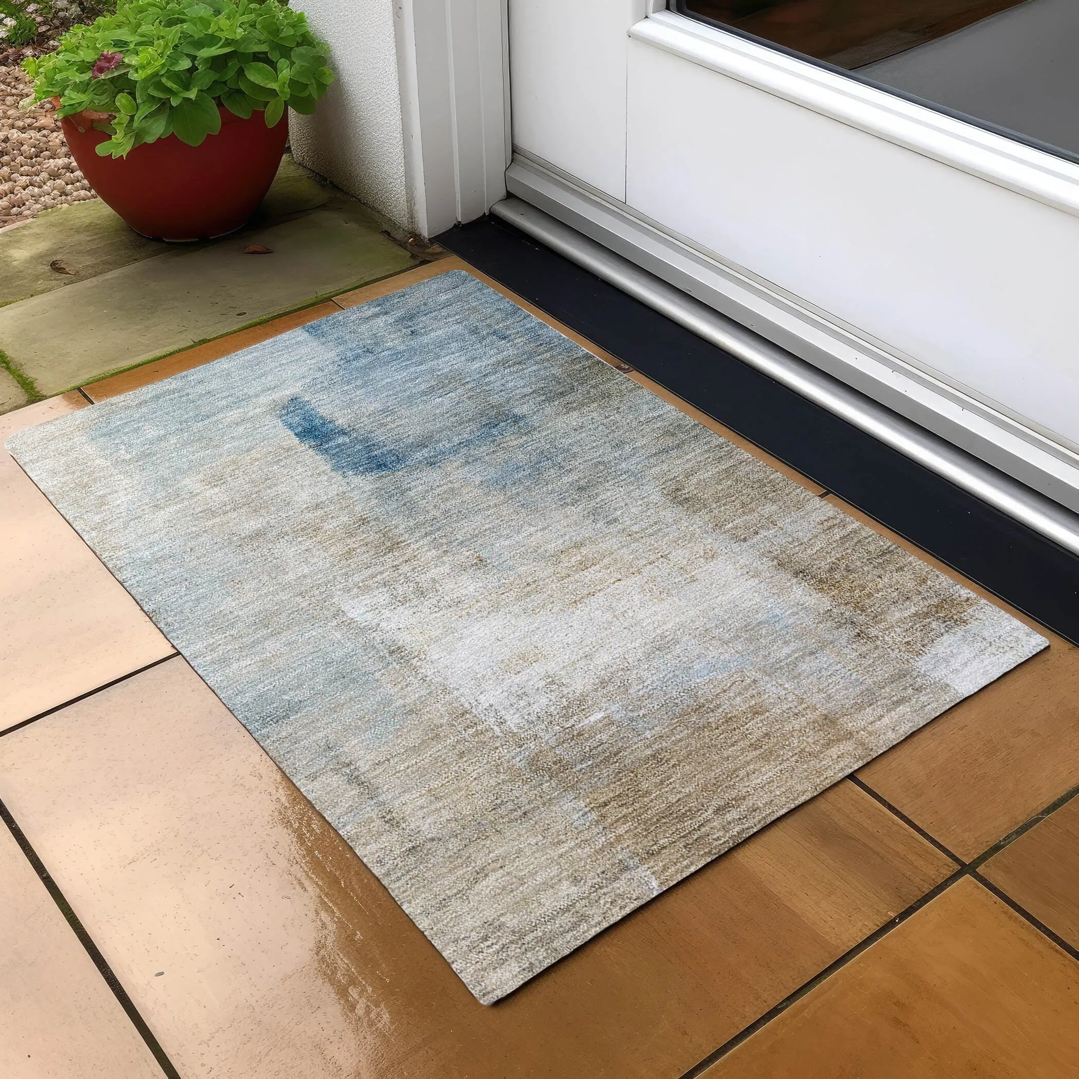 Machine Washable Indoor/ Outdoor Chantille Solid Ombre Rug