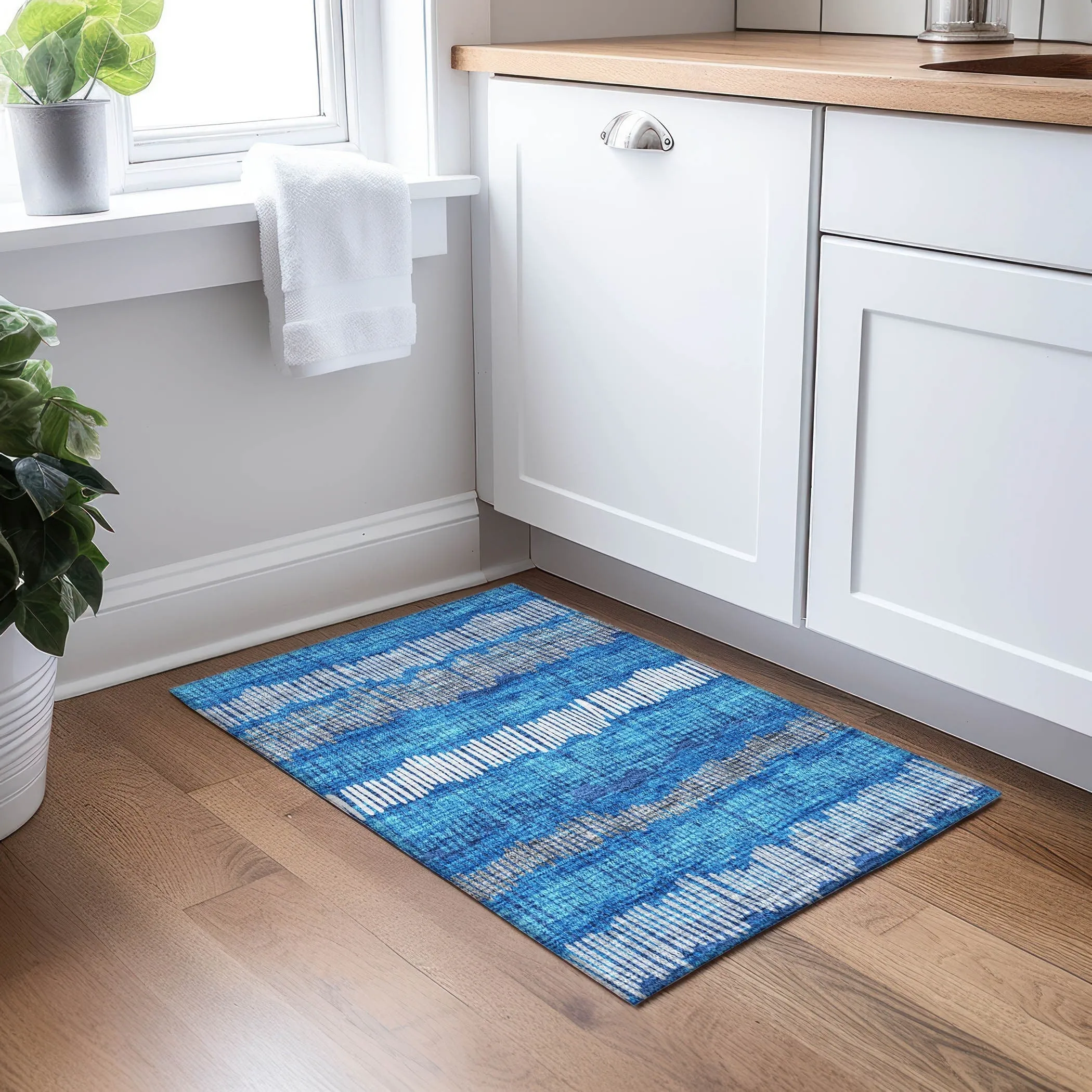 Machine Washable Indoor/ Outdoor Chantille Stripe Abstract Rug