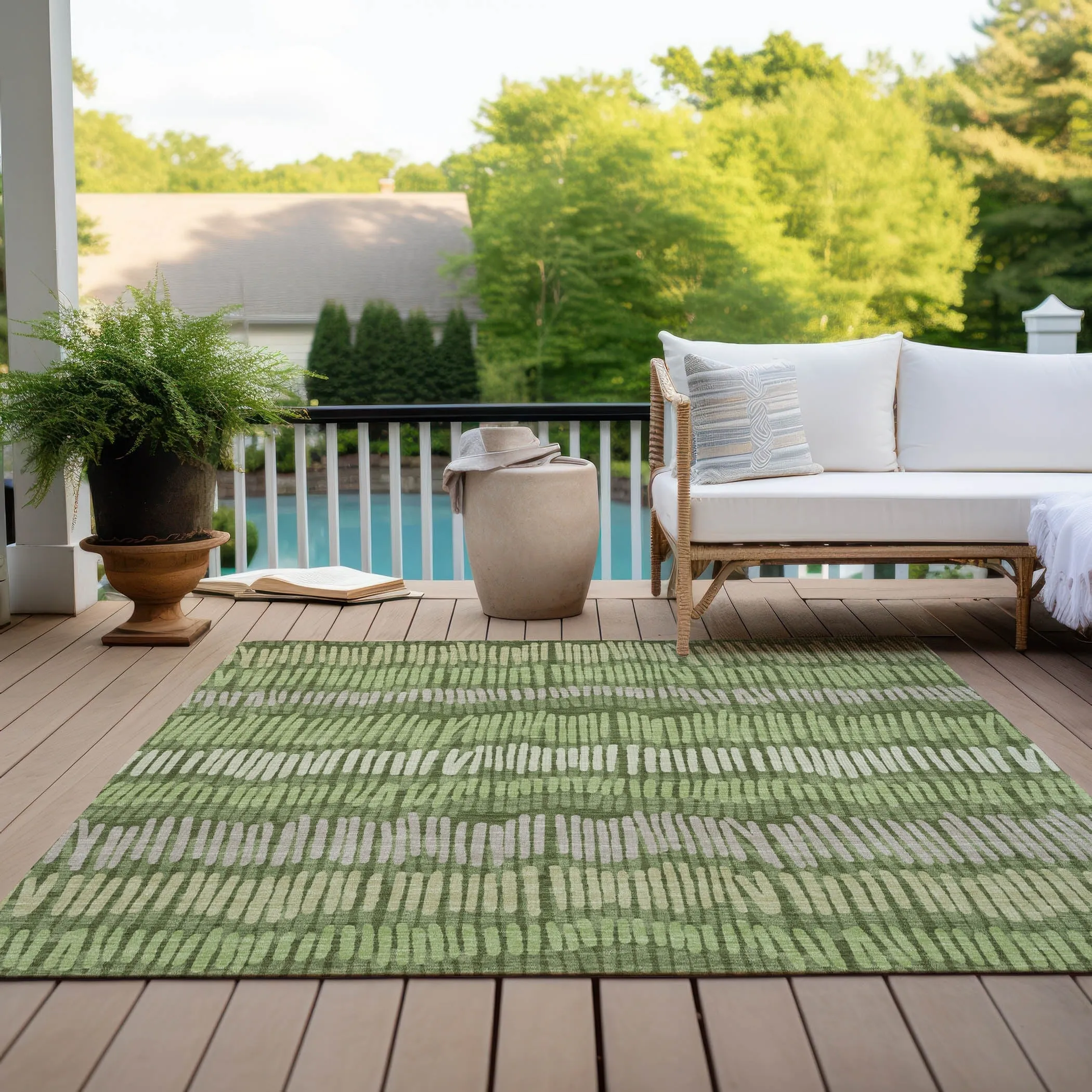 Machine Washable Indoor/ Outdoor Chantille Stripe Abstract Rug