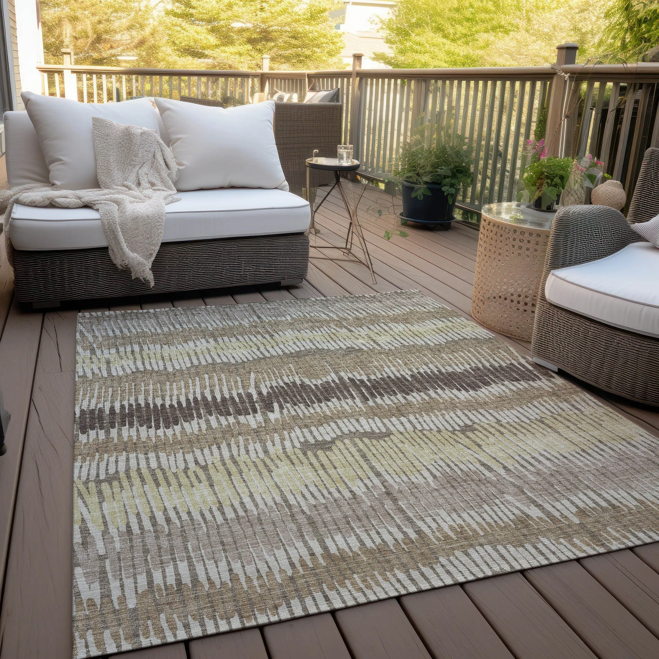 Machine Washable Indoor/ Outdoor Chantille Stripe Abstract Rug