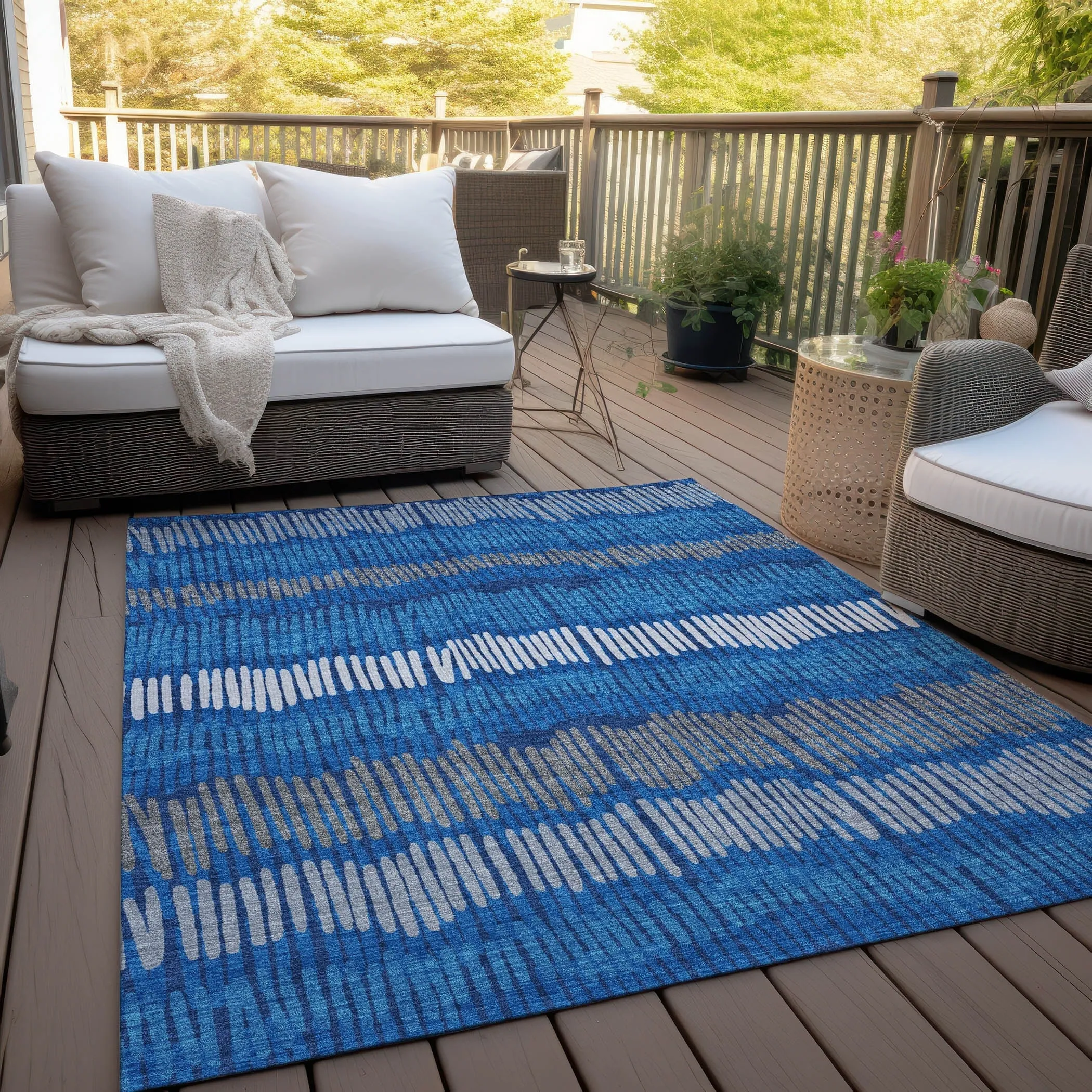 Machine Washable Indoor/ Outdoor Chantille Stripe Abstract Rug