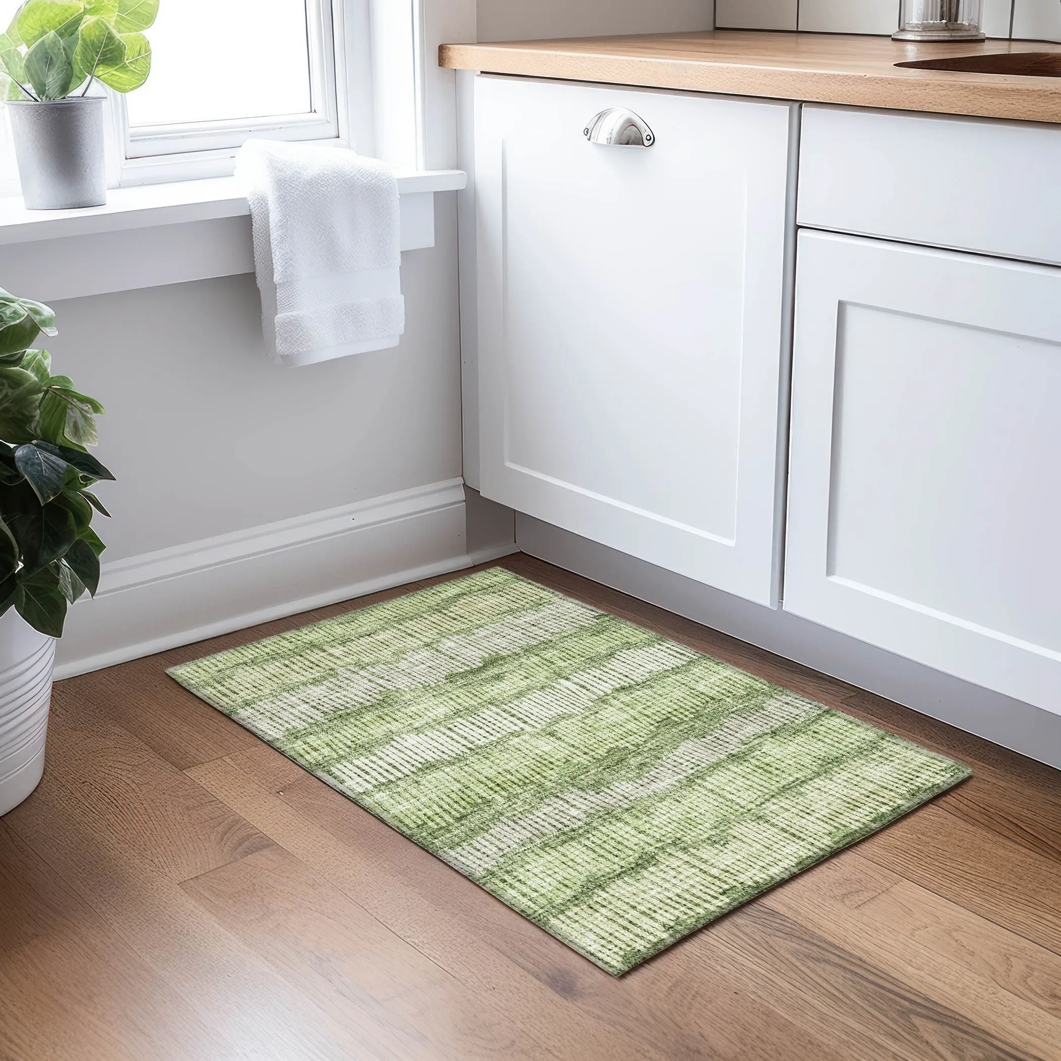 Machine Washable Indoor/ Outdoor Chantille Stripe Abstract Rug