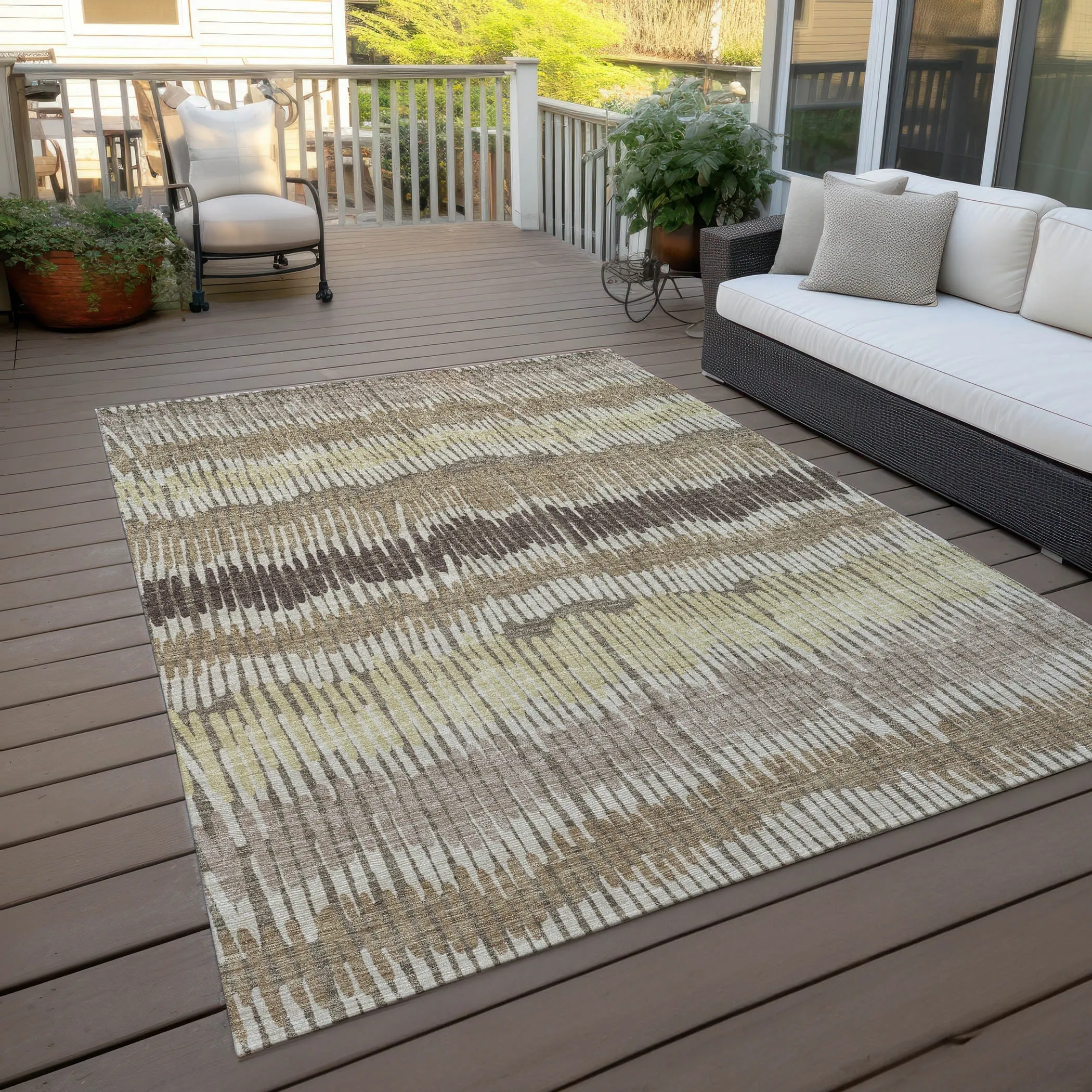 Machine Washable Indoor/ Outdoor Chantille Stripe Abstract Rug