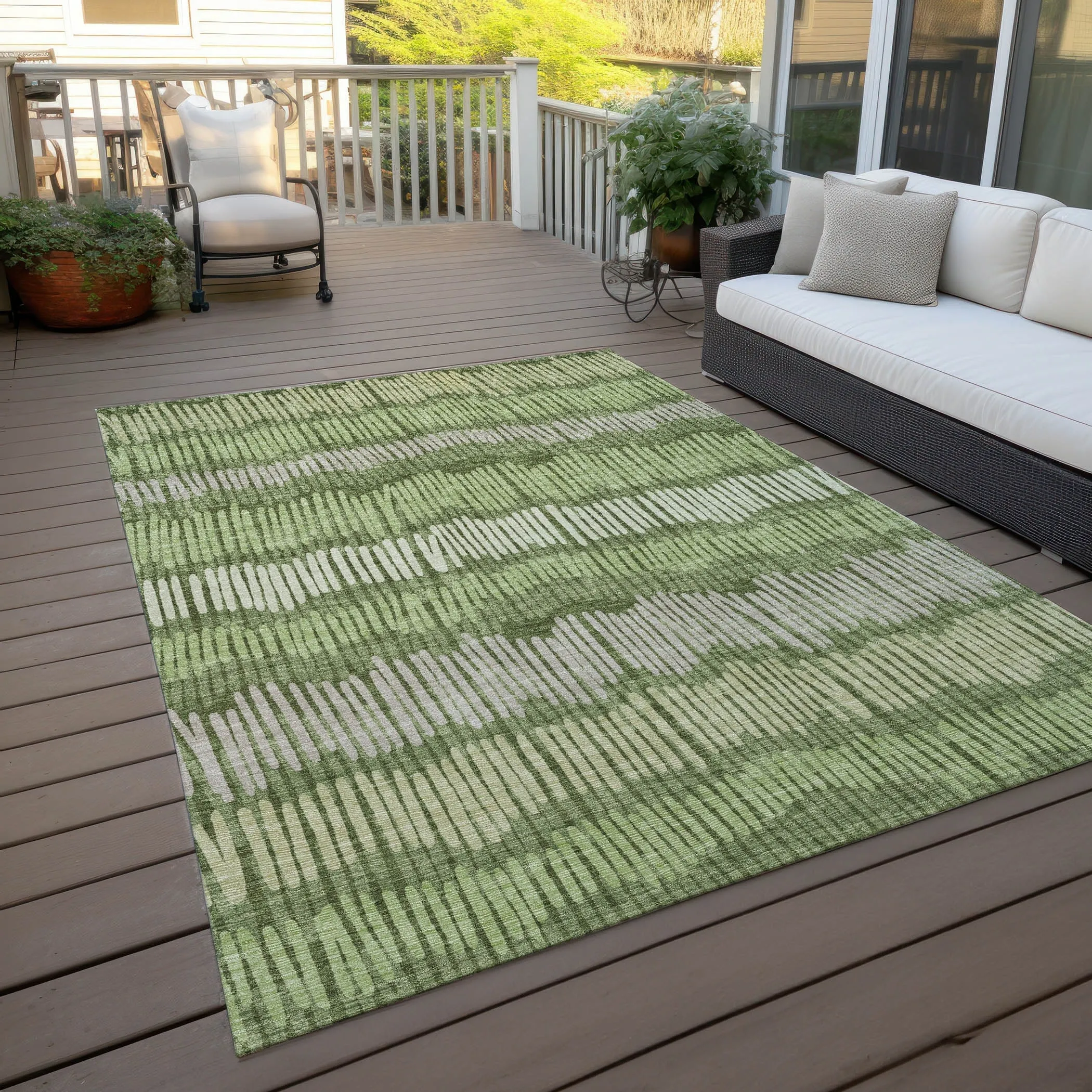Machine Washable Indoor/ Outdoor Chantille Stripe Abstract Rug