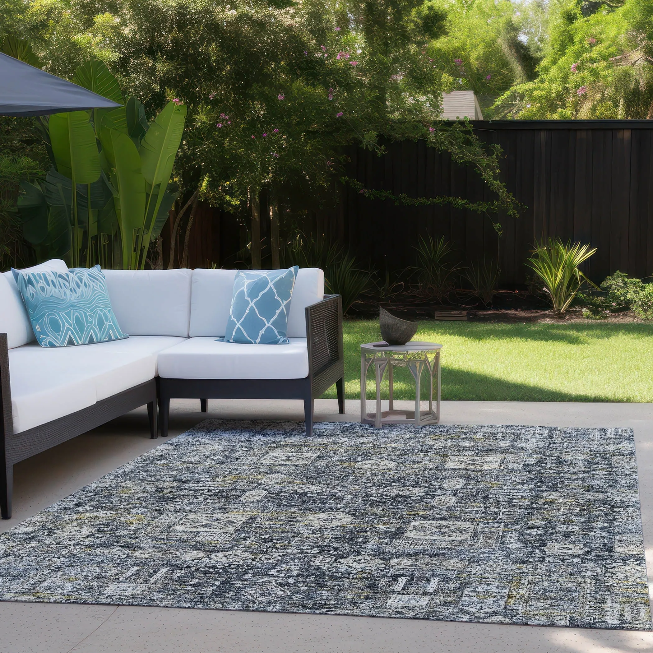 Machine Washable Indoor/ Outdoor Chantille Vintage Traditional Rug
